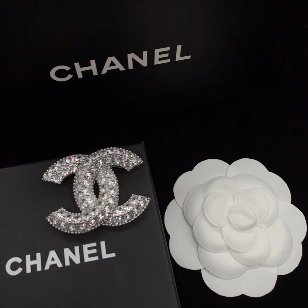 CHANE1 ダブルC ダイヤモンドブローチ【 50％割引+送料無料】