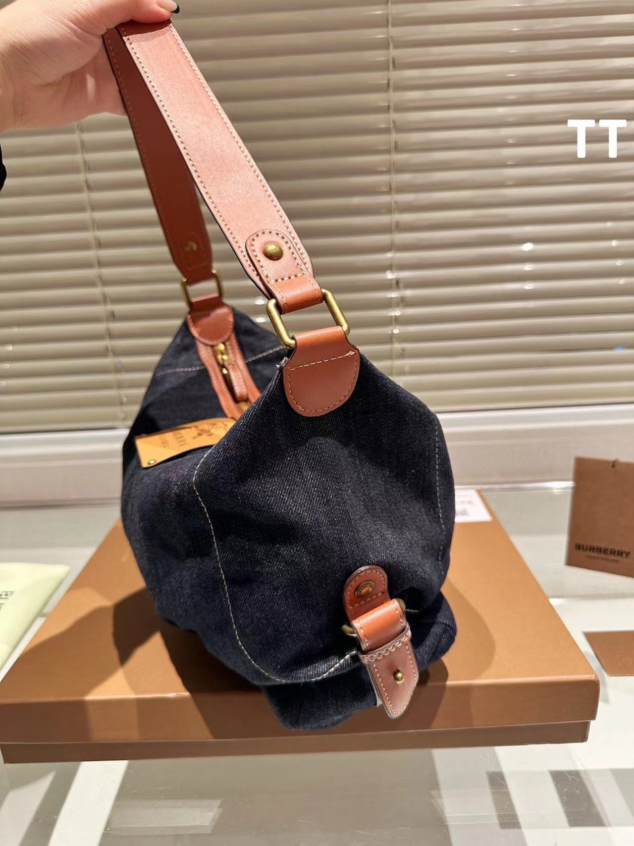  burberry  デニム脇バッグ【50％割引+送料無料】