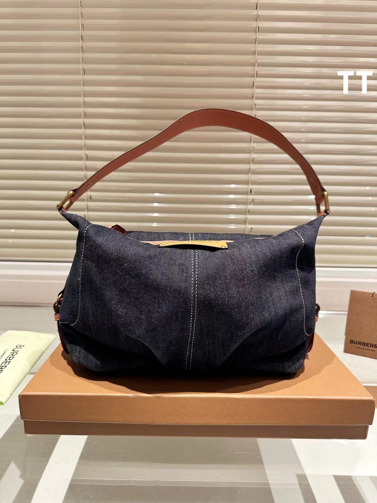  burberry  デニム脇バッグ【50％割引+送料無料】