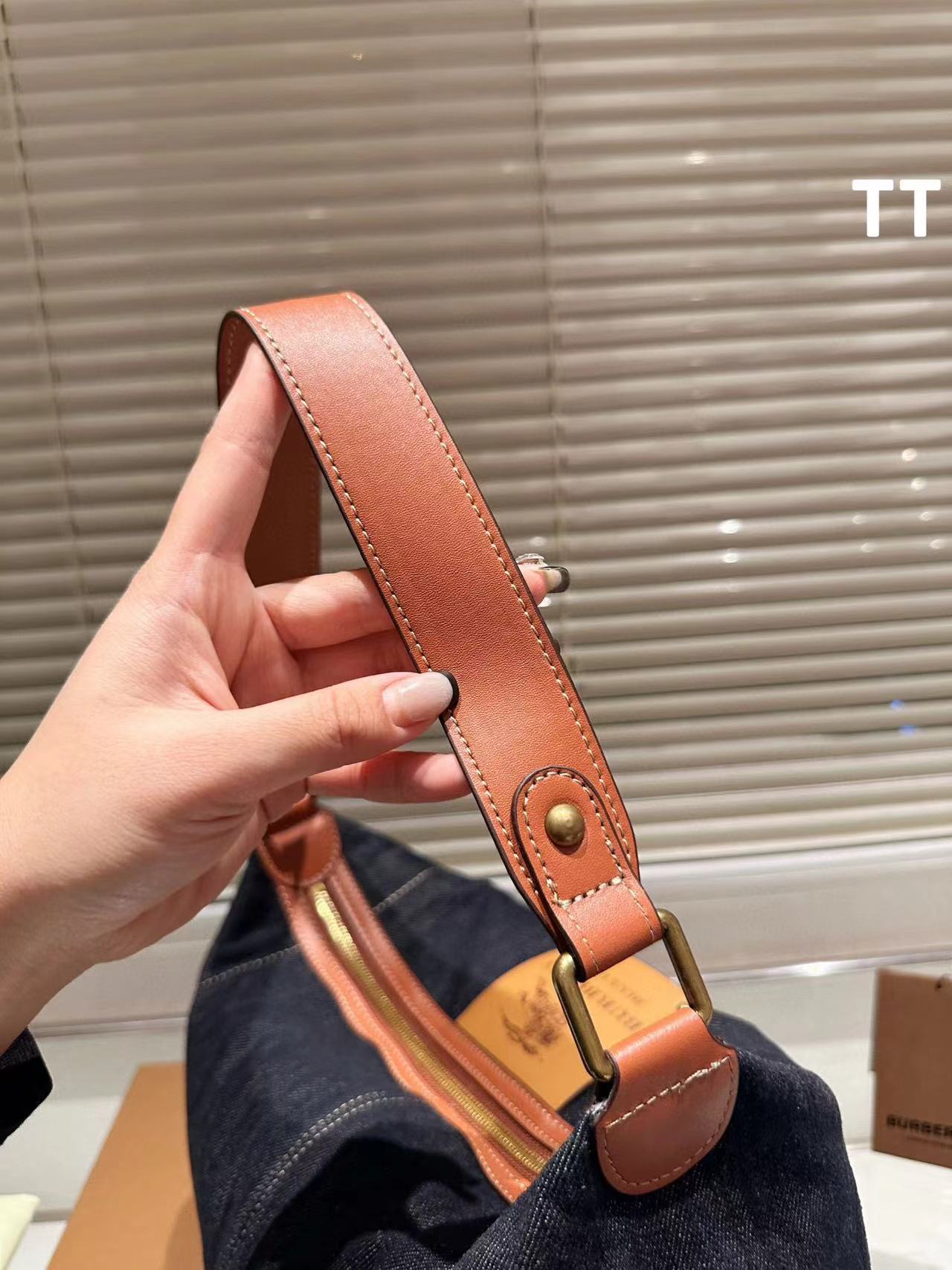  burberry  デニム脇バッグ【50％割引+送料無料】