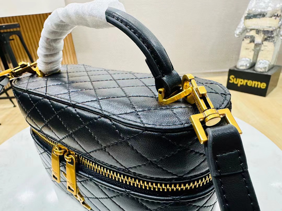 YSL ショルダー手持ちコスメバッグ【50％割引+送料無料】