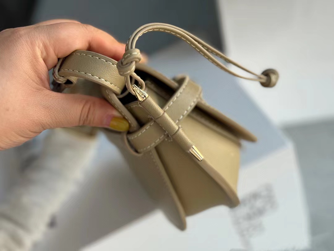 L0WEW Gate Bag サドルクロスボディバッグ【50％割引+送料無料】