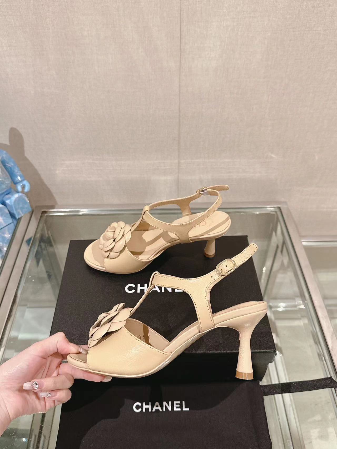 CHANE1 高品質カメリアハイヒールサンダル【50％割引+送料無料】