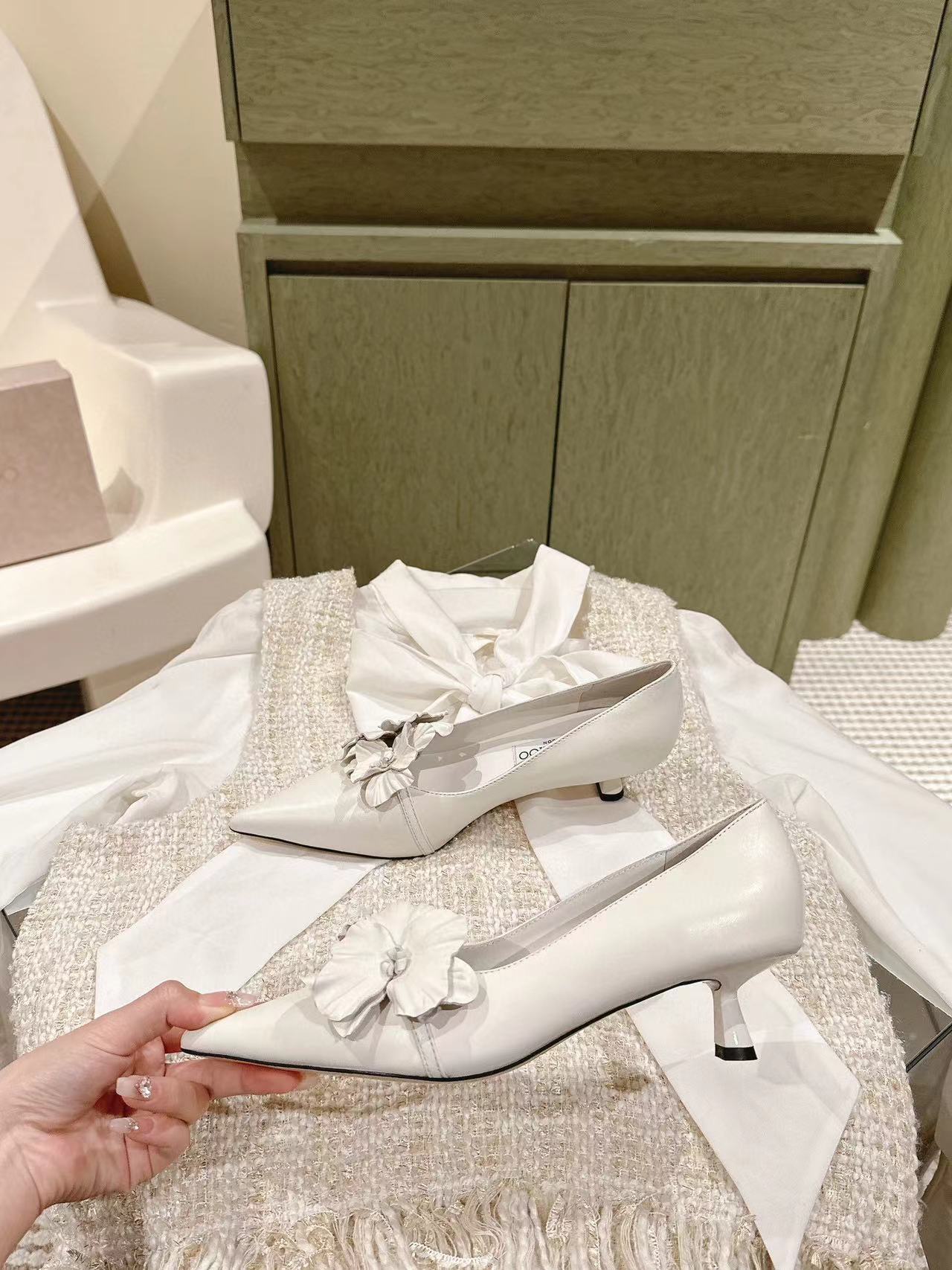 jimmycho0 高品質フラワーハイヒール【50％割引+送料無料】