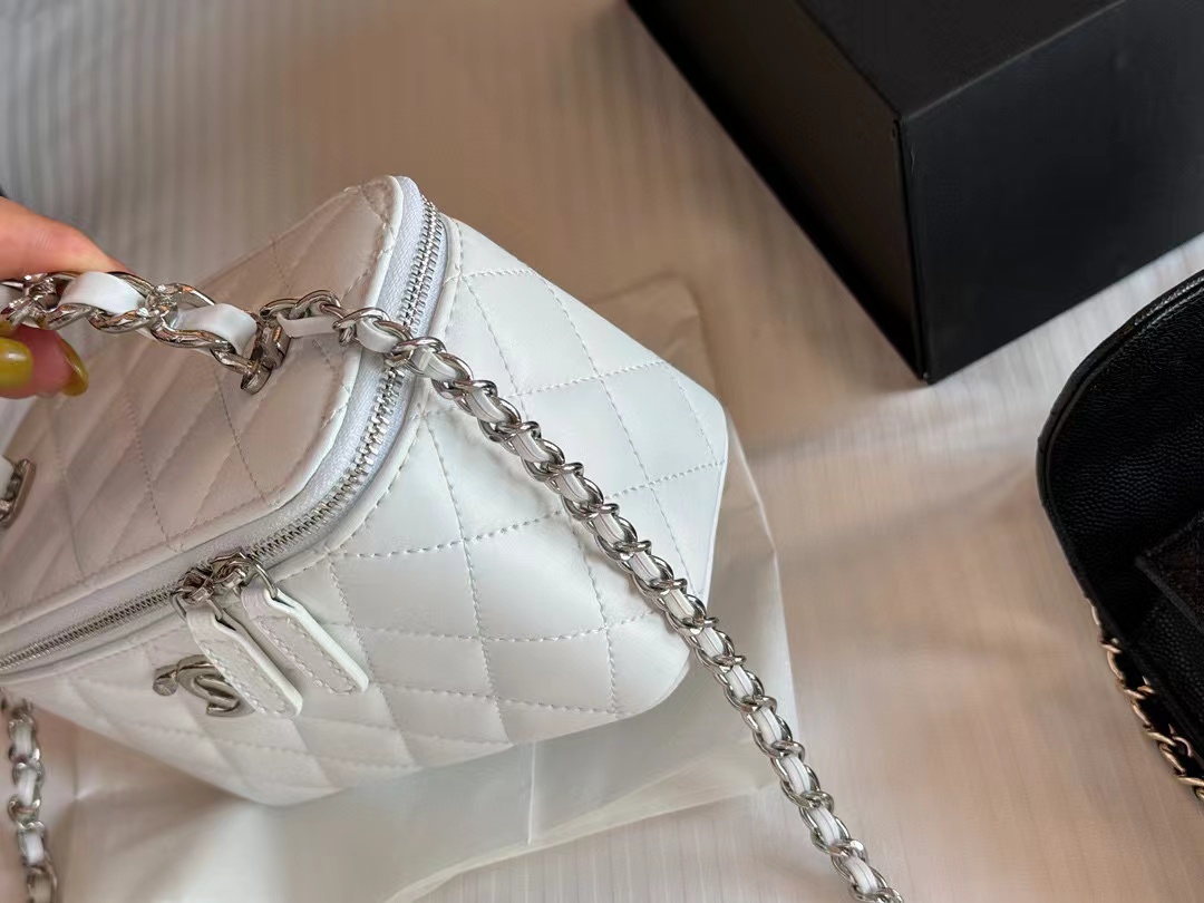 CHANE1 チェーンハンドバッグ【50%割引+送料無料】