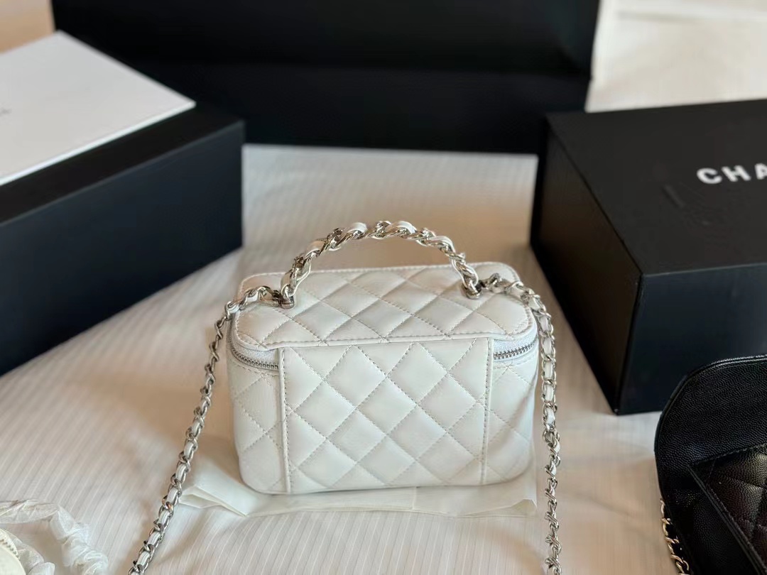 CHANE1 チェーンハンドバッグ【50%割引+送料無料】