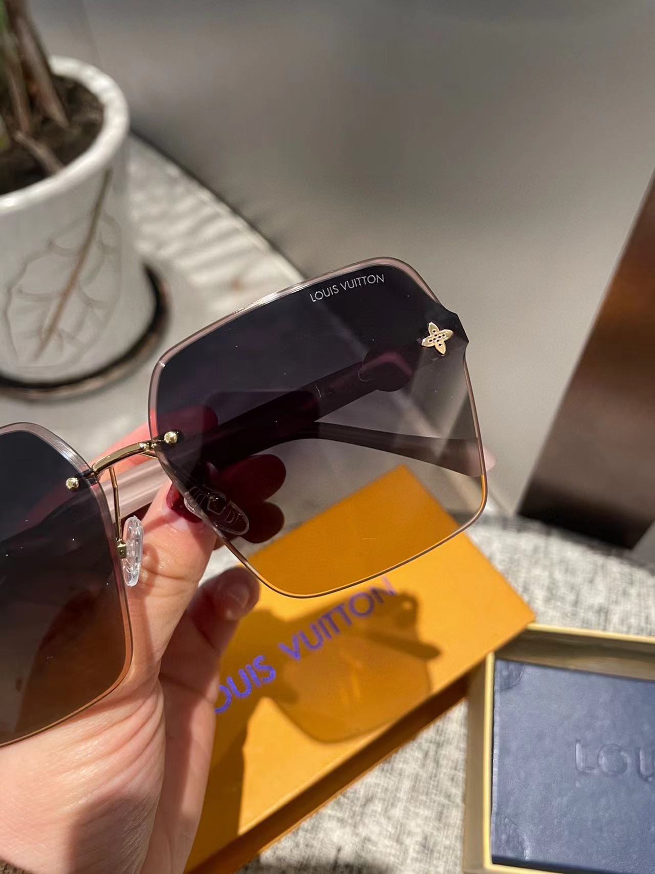 LV 四つ葉のクローバー 偏光 レディース メガネ【50％割引+送料無料】6119