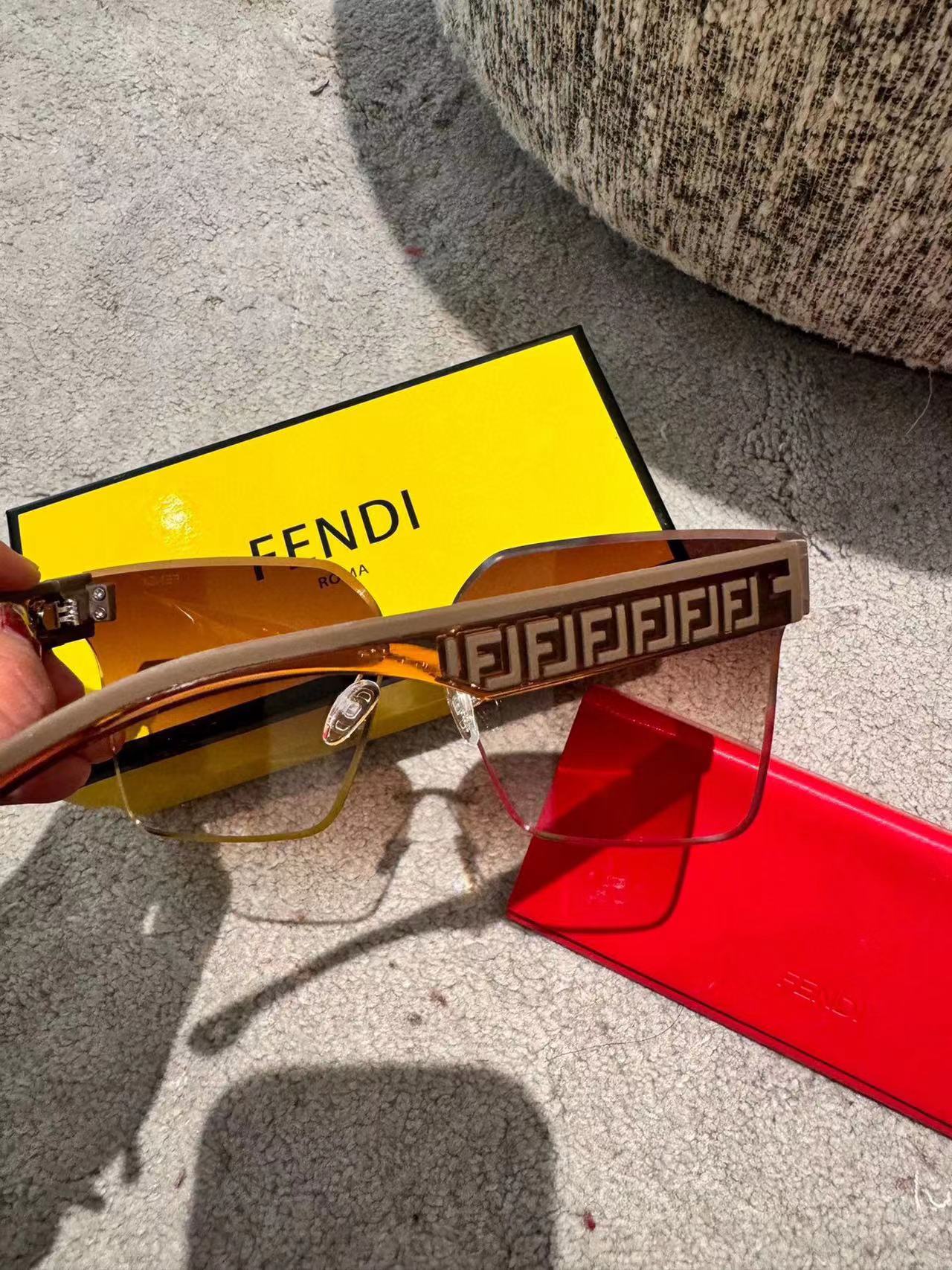 FEND1  偏光レディースサングラス【50％割引+送料無料】6115A