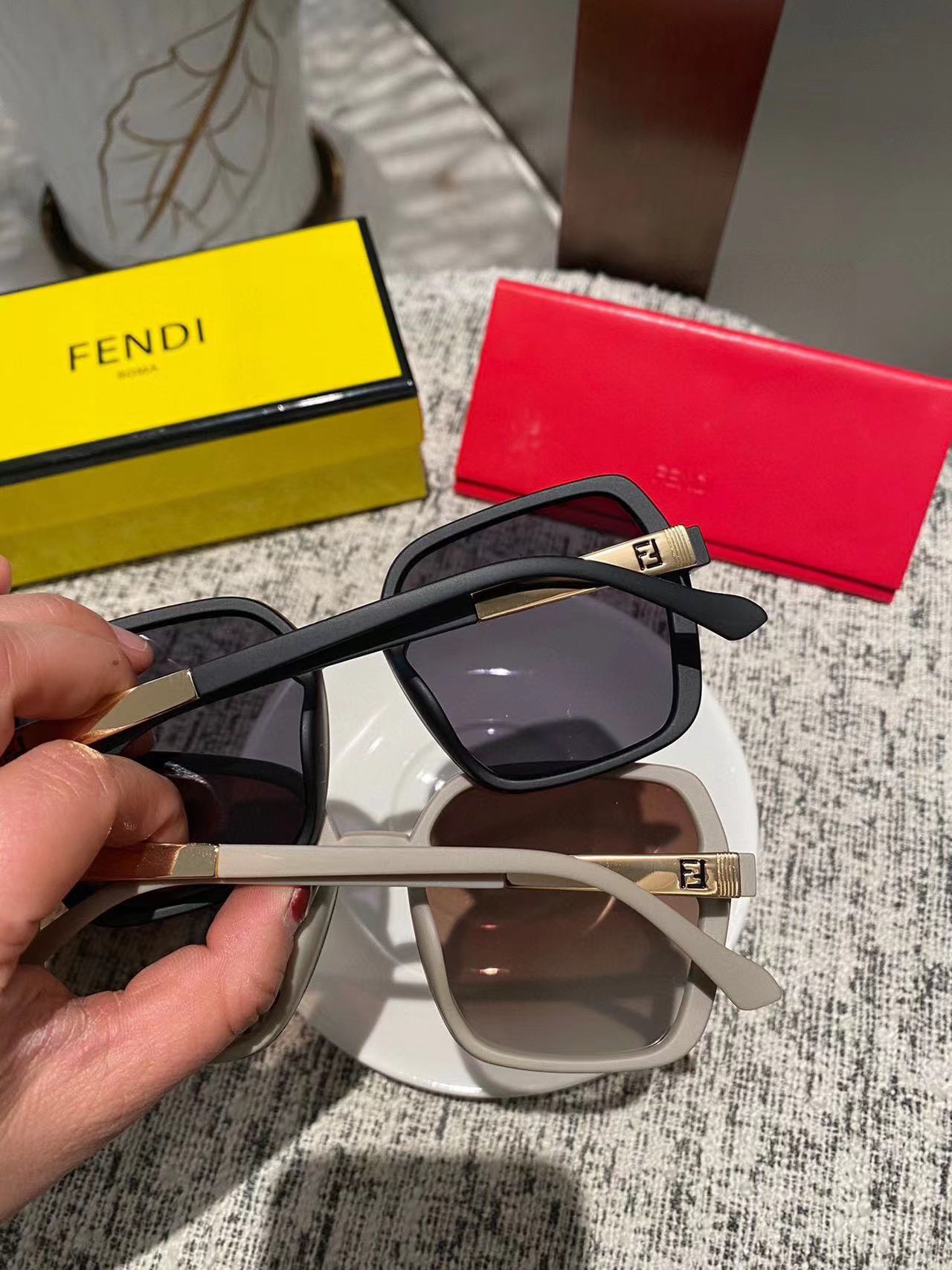 FEND1   偏光レディースサングラス【50％割引+送料無料】7115
