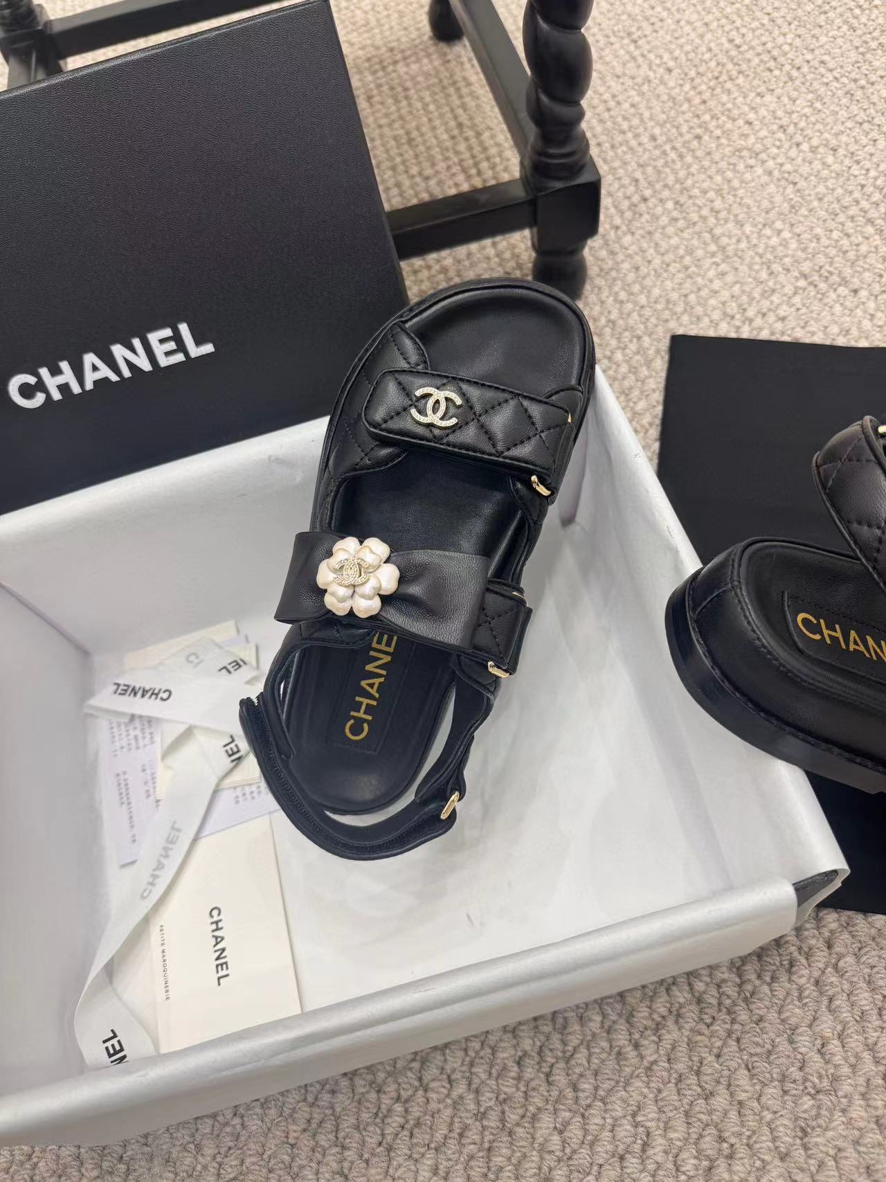 CHANE1 高品質カメリアベルクロシューズ【50％割引+送料無料】