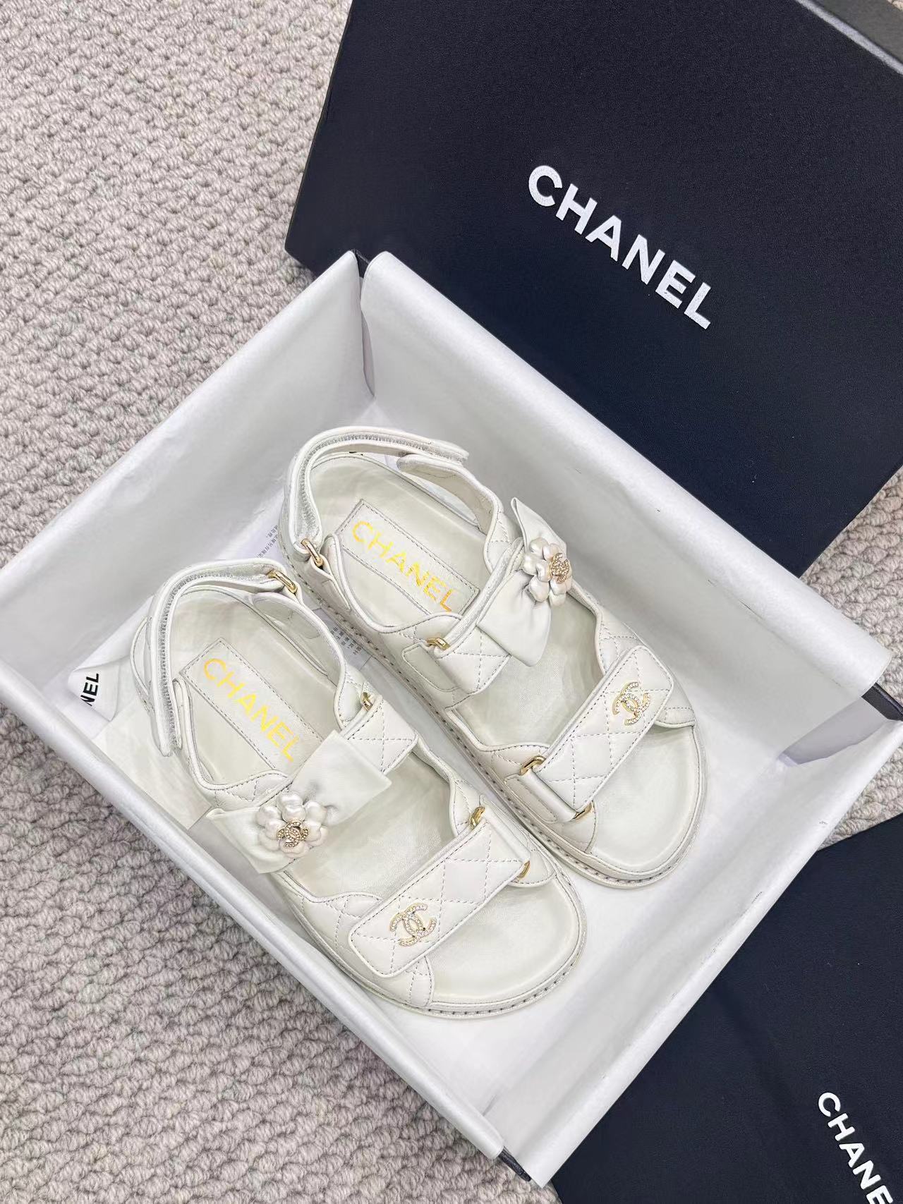 CHANE1 高品質カメリアベルクロシューズ【50％割引+送料無料】