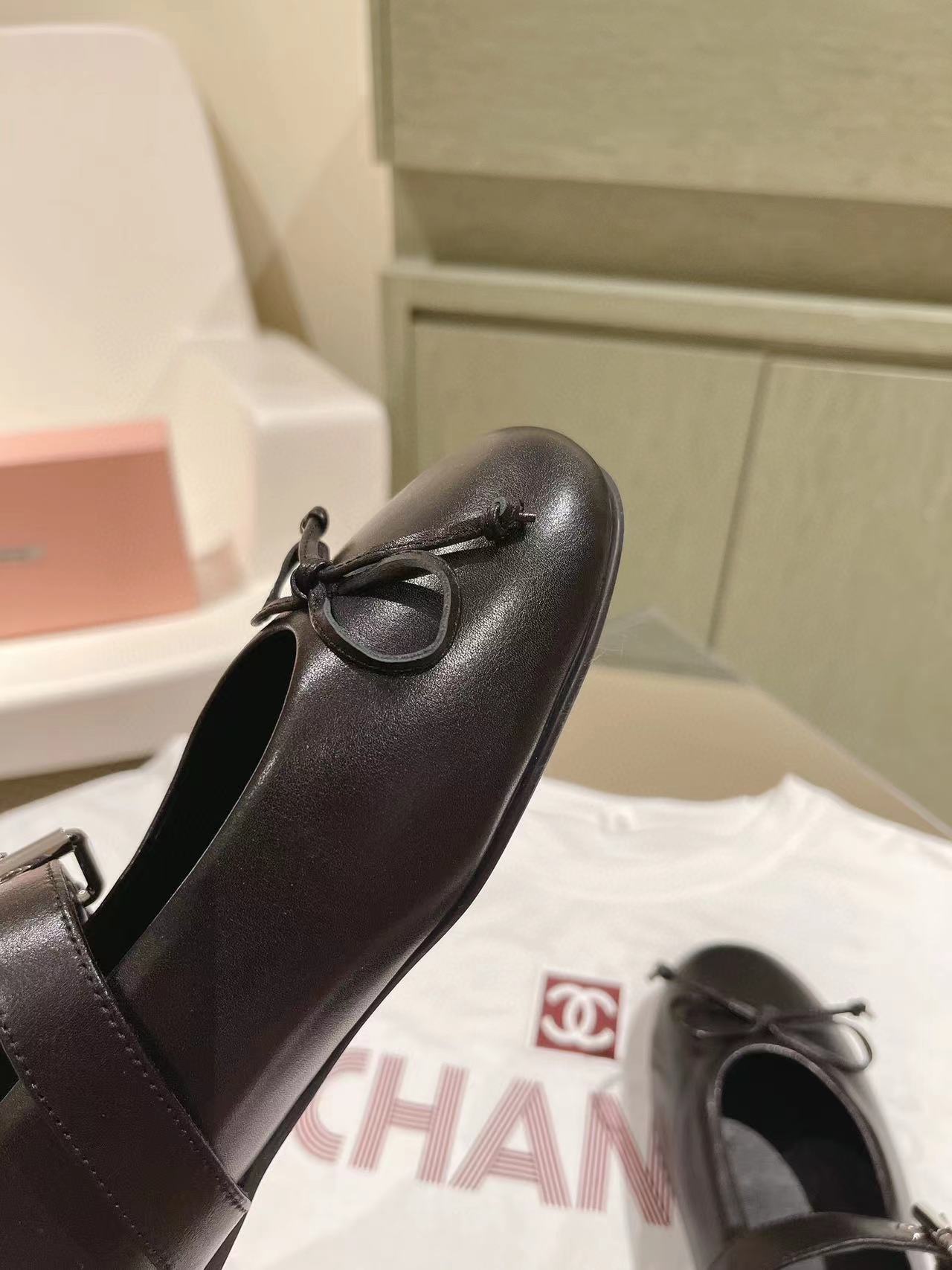 M1UM1U 高級本革バレエシューズ【50％割引+送料無料】