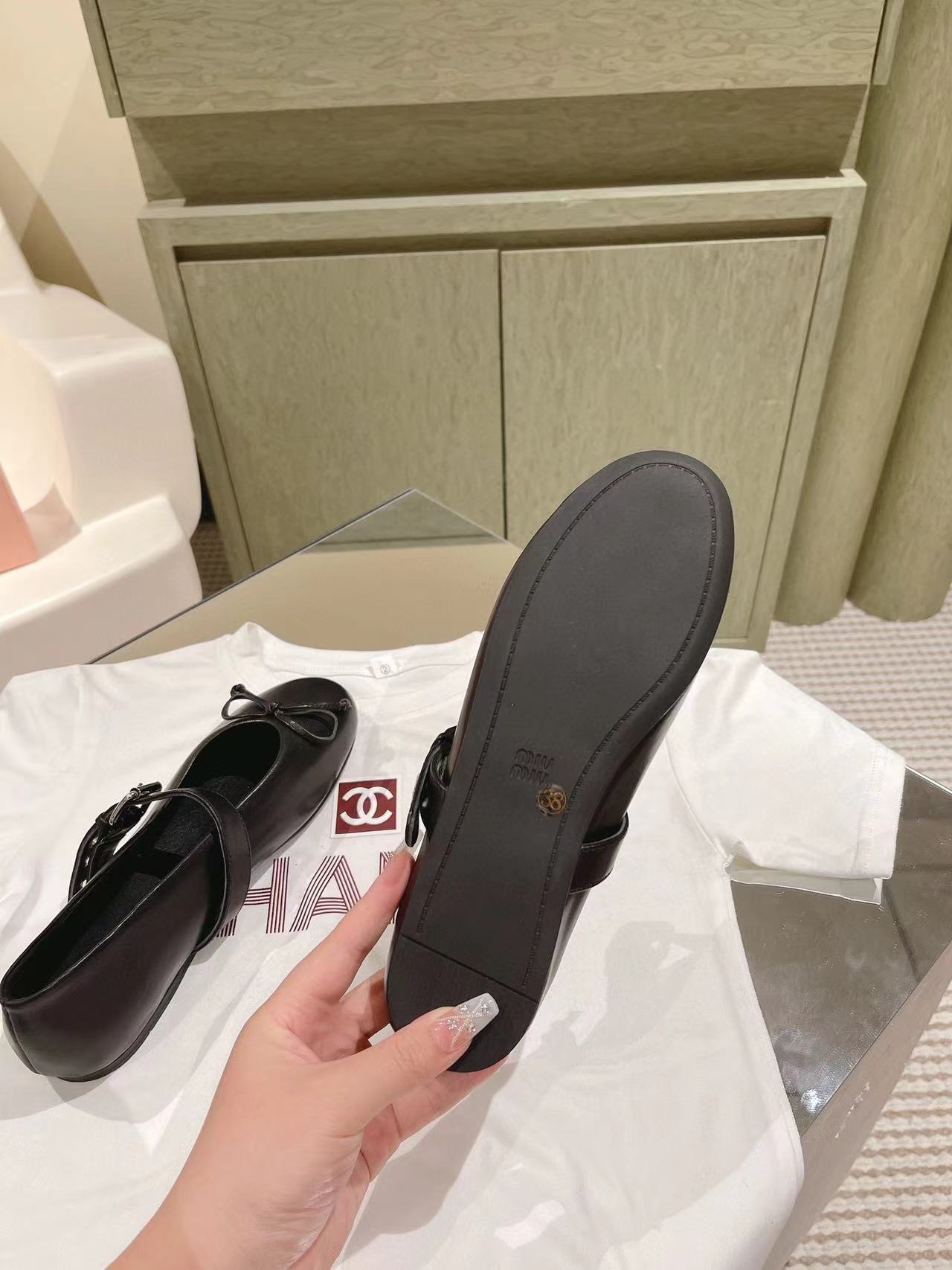 M1UM1U 高級本革バレエシューズ【50％割引+送料無料】