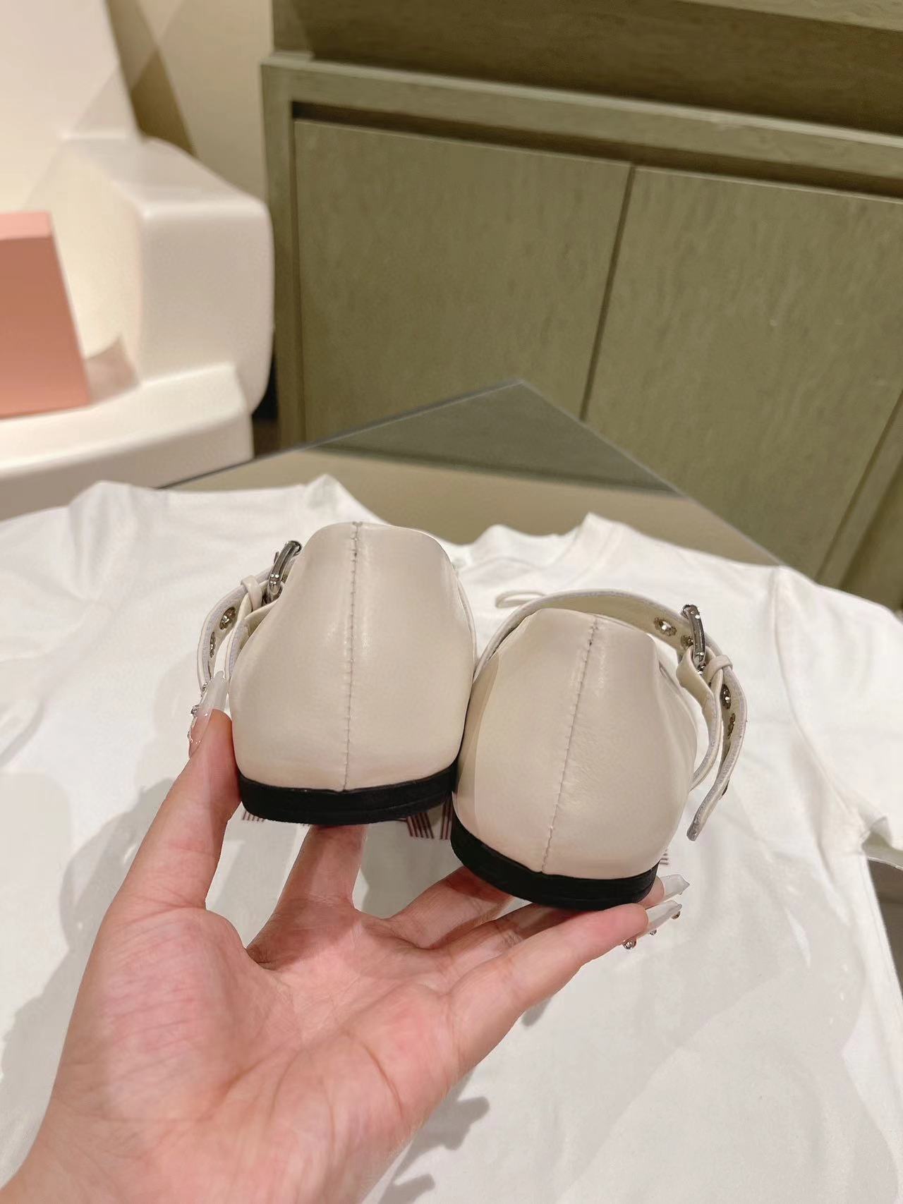 M1UM1U 高級本革バレエシューズ【50％割引+送料無料】