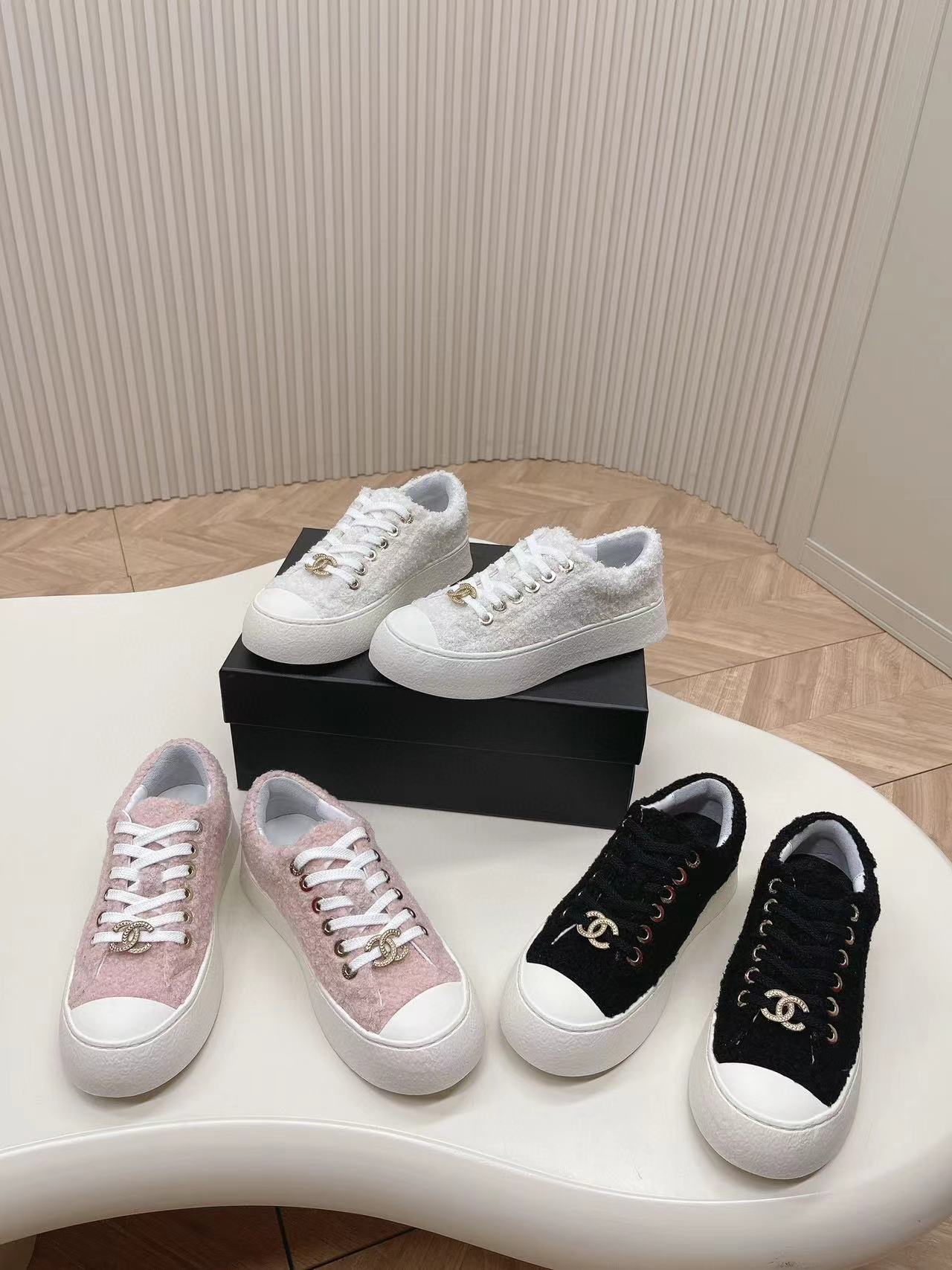 CHANE1 高品質牛革とラムウールのカジュアルシューズ【50％割引+送料無料】