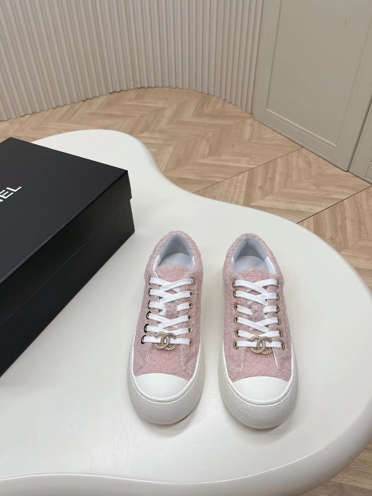 CHANE1 高品質牛革とラムウールのカジュアルシューズ【50％割引+送料無料】