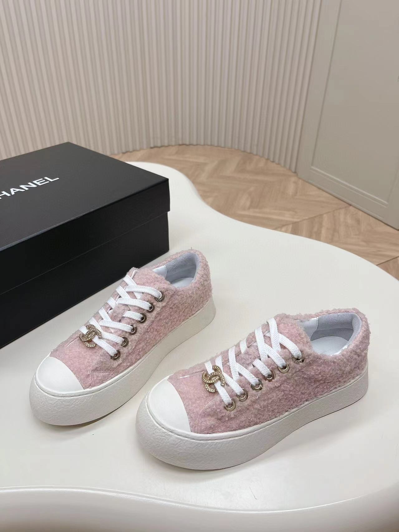 CHANE1 高品質牛革とラムウールのカジュアルシューズ【50％割引+送料無料】