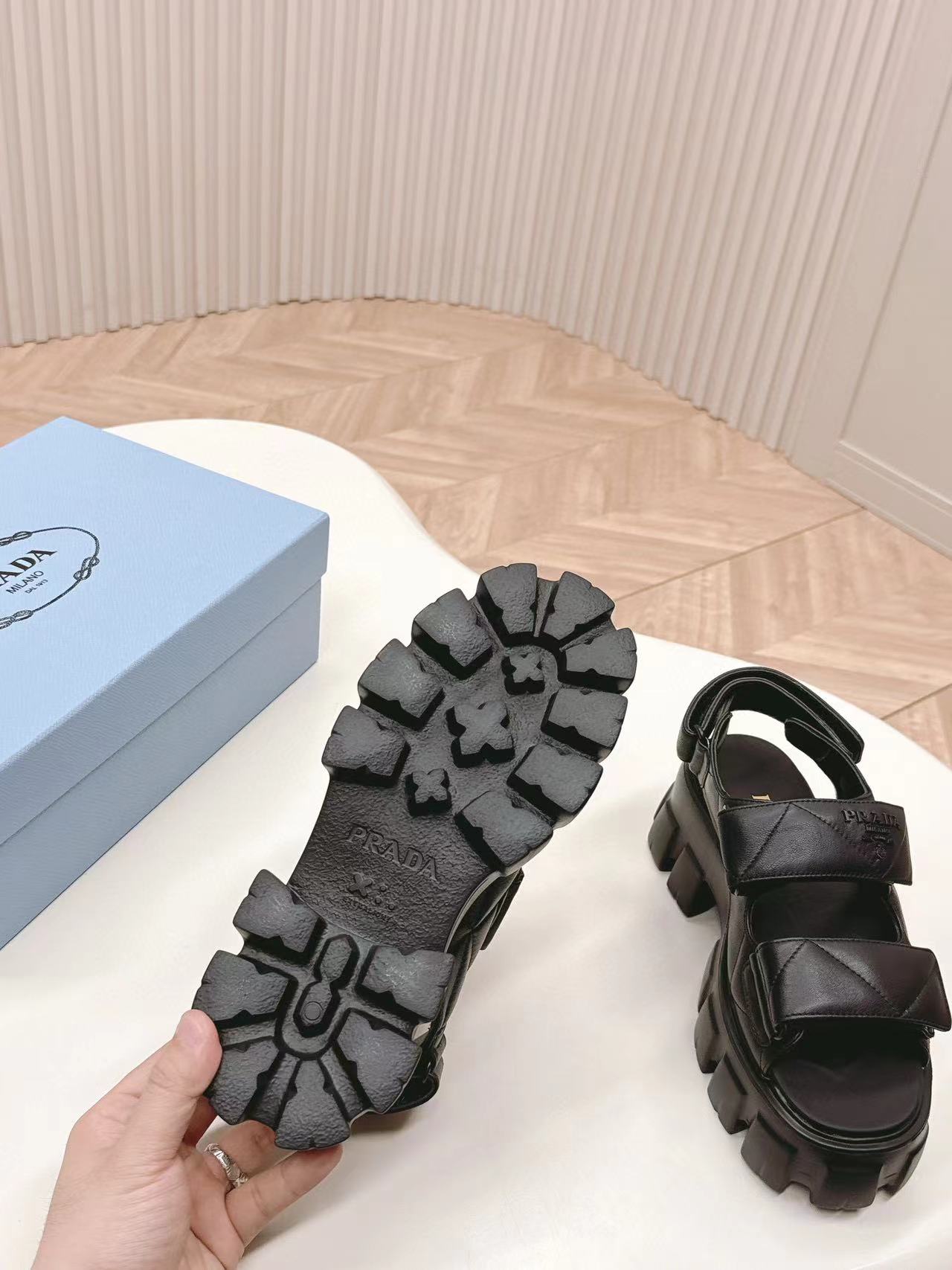 PR4DA トライアングルロゴ プラットフォームサンダル【50％割引+送料無料】