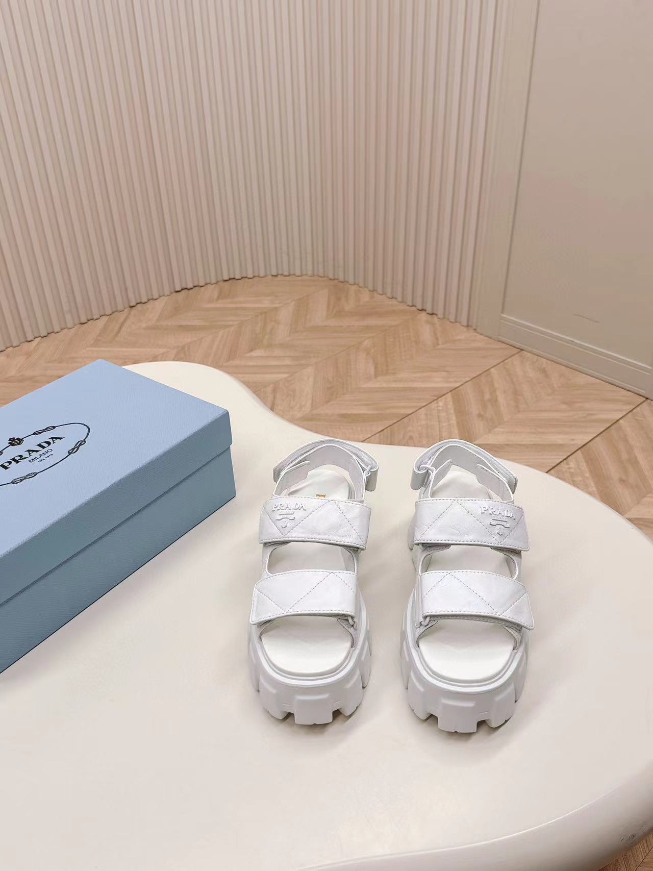 PR4DA トライアングルロゴ プラットフォームサンダル【50％割引+送料無料】