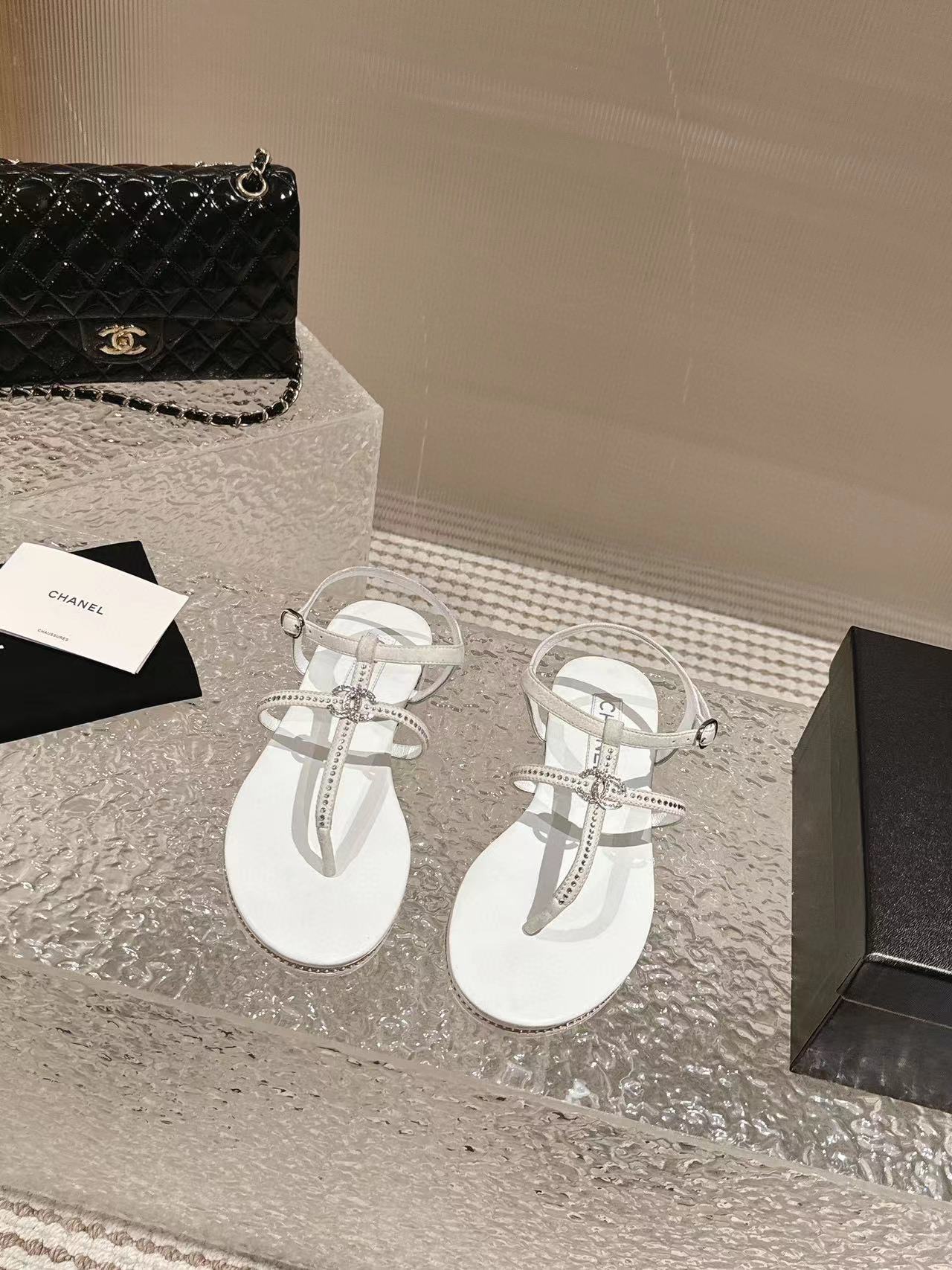 CHANE1 高品質ダブル C ダイヤモンド サンダル【50％割引+送料無料】