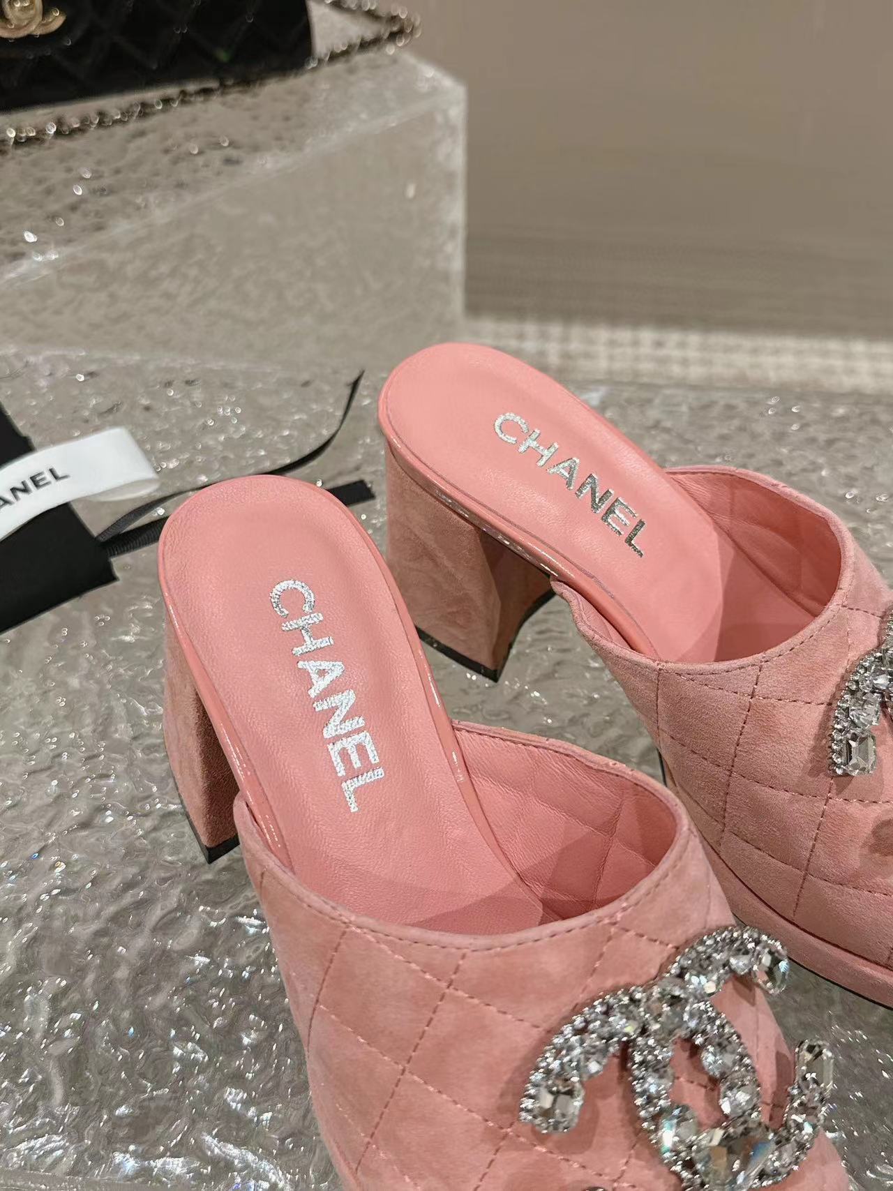 CHANE1 高品質ダブル C ロゴラインストーンハイヒール【50%割引+送料無料】