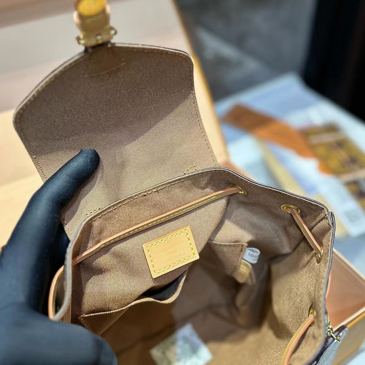 LV 老眼ダブルバックパック【50％割引+送料無料】