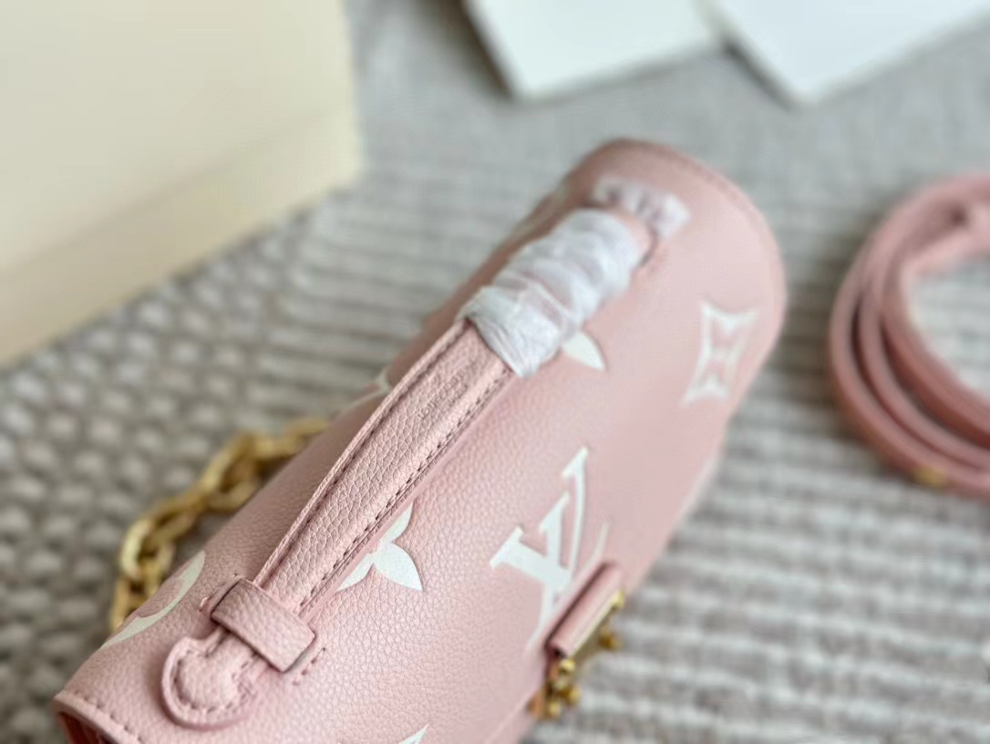 LV  チェーンショルダー クロスボディバッグ【50％割引+送料無料】