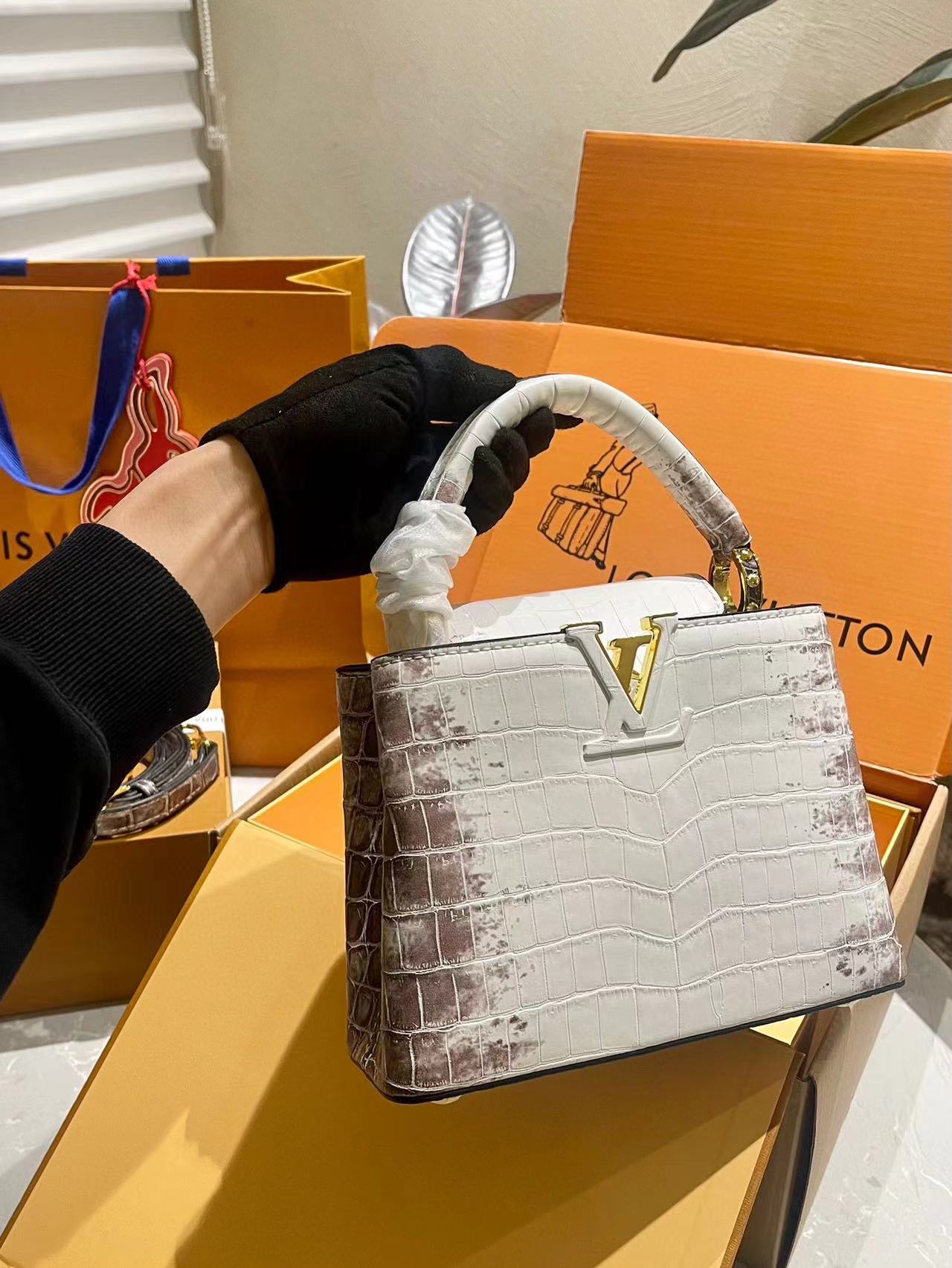 LV Capucines ヒマラヤハンドバッグ 【50%割引+送料無料】