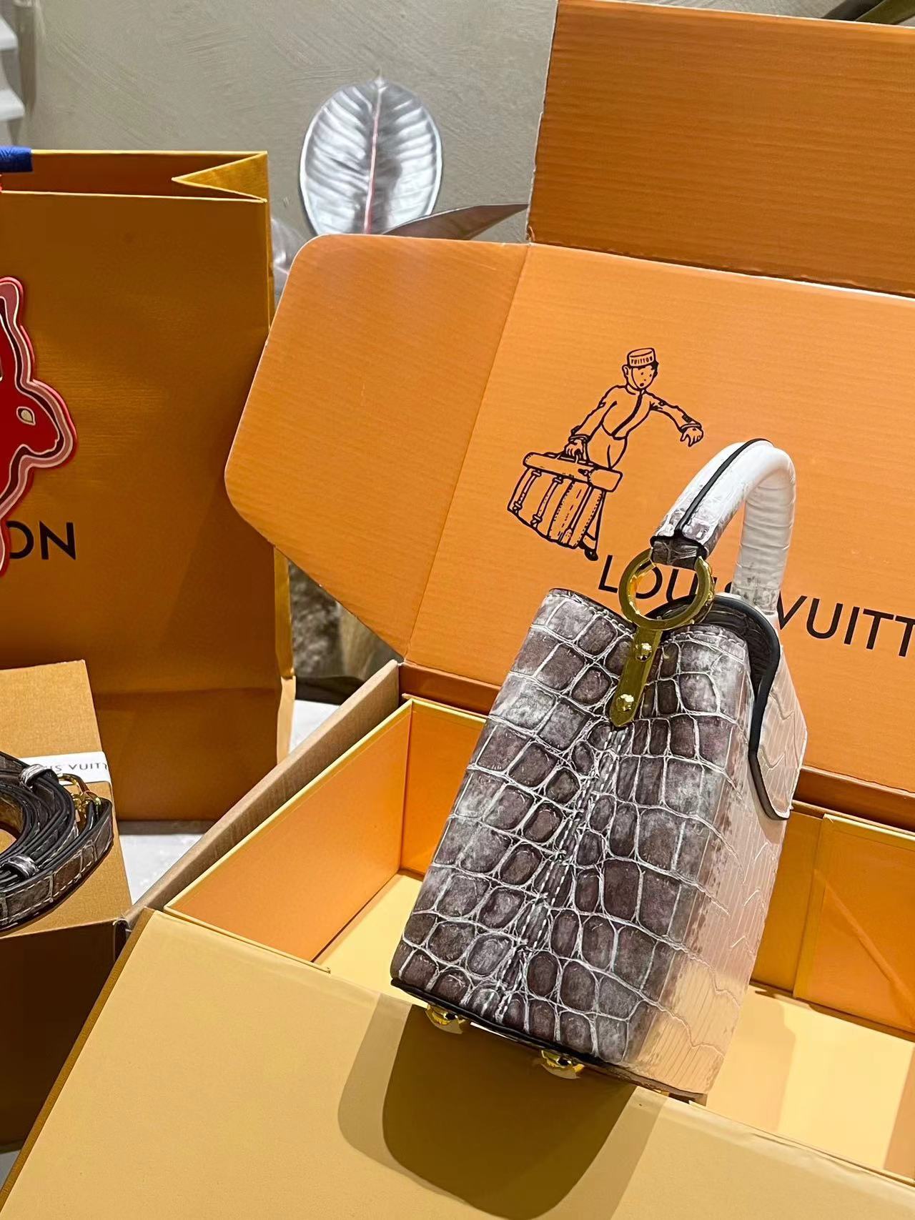 LV Capucines ヒマラヤハンドバッグ 【50%割引+送料無料】