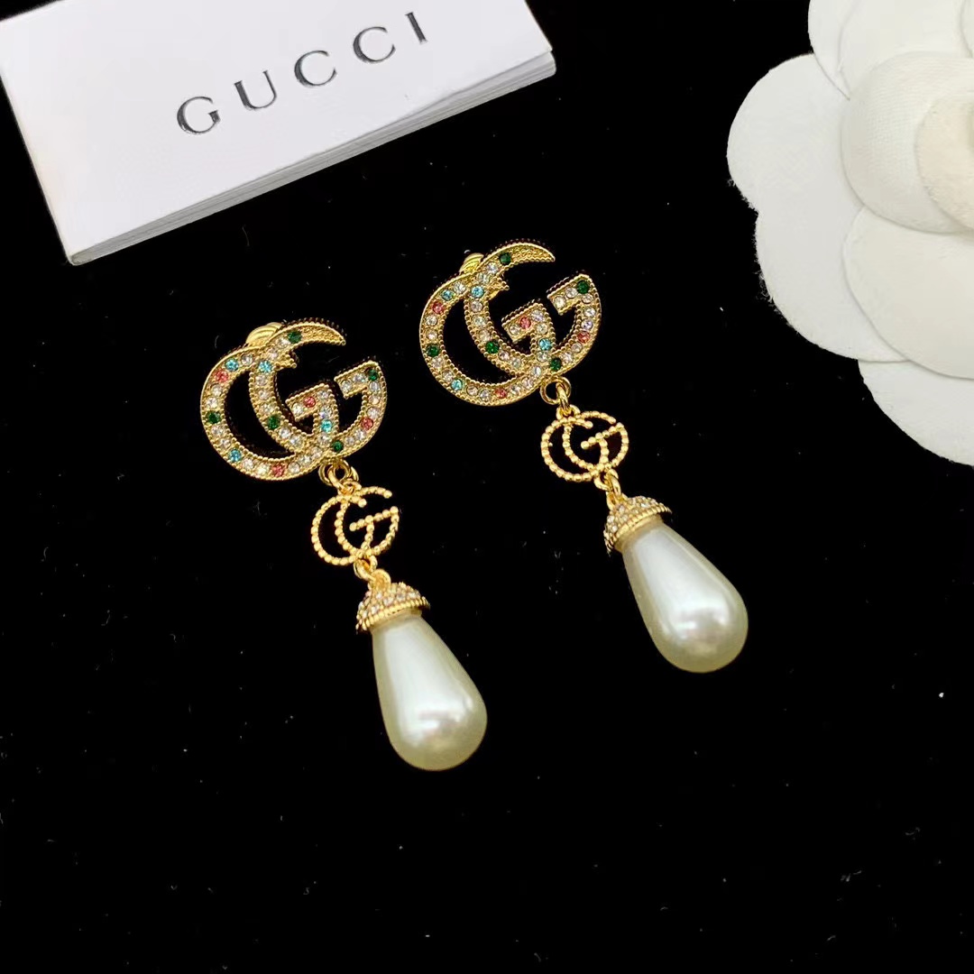 GUCC1 カラーダイヤモンド＆パールピアス【 50％割引+送料無料】