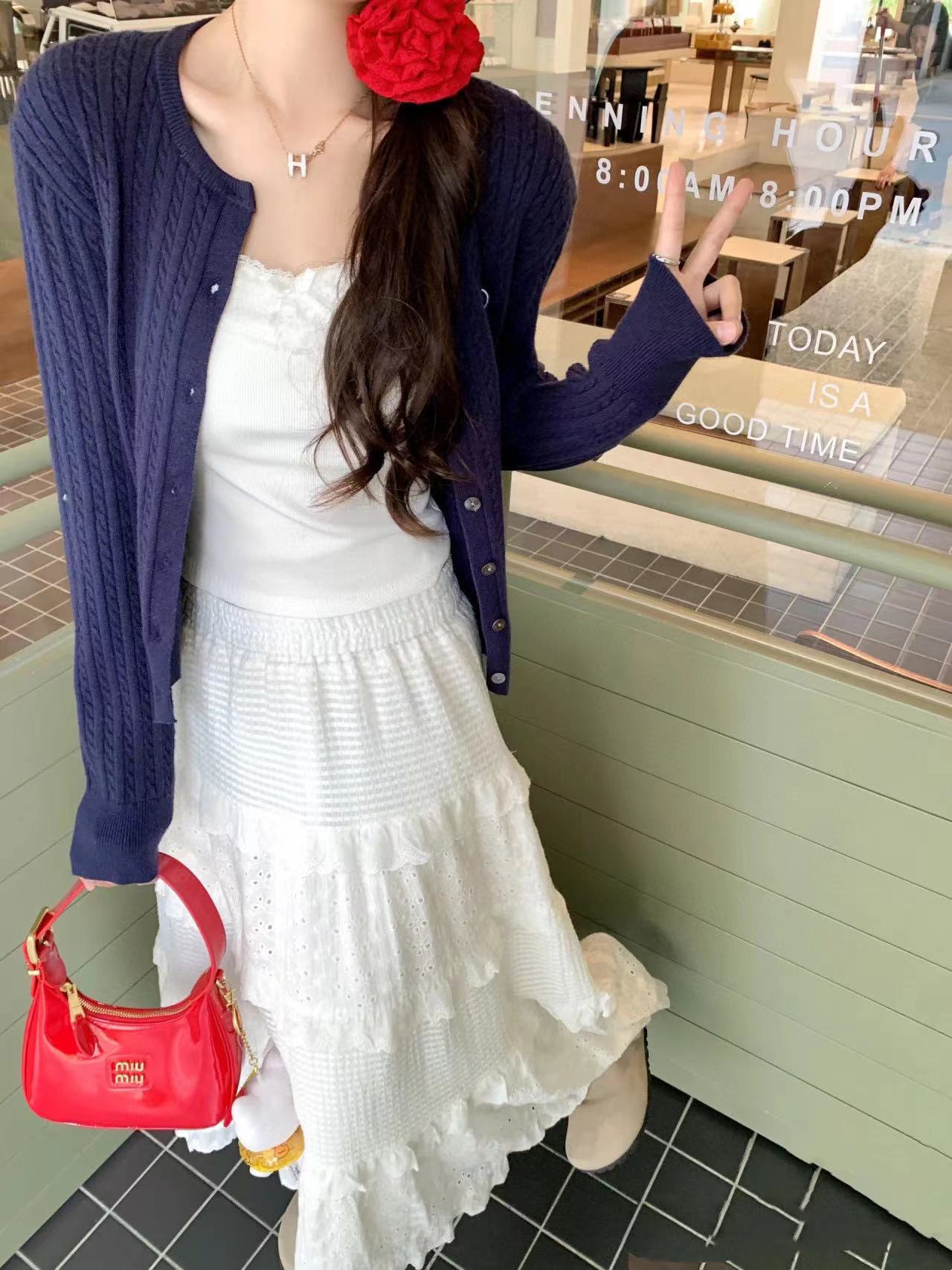 M1UM1U パテントレザー ハンドバッグ 【50％割引+送料無料】