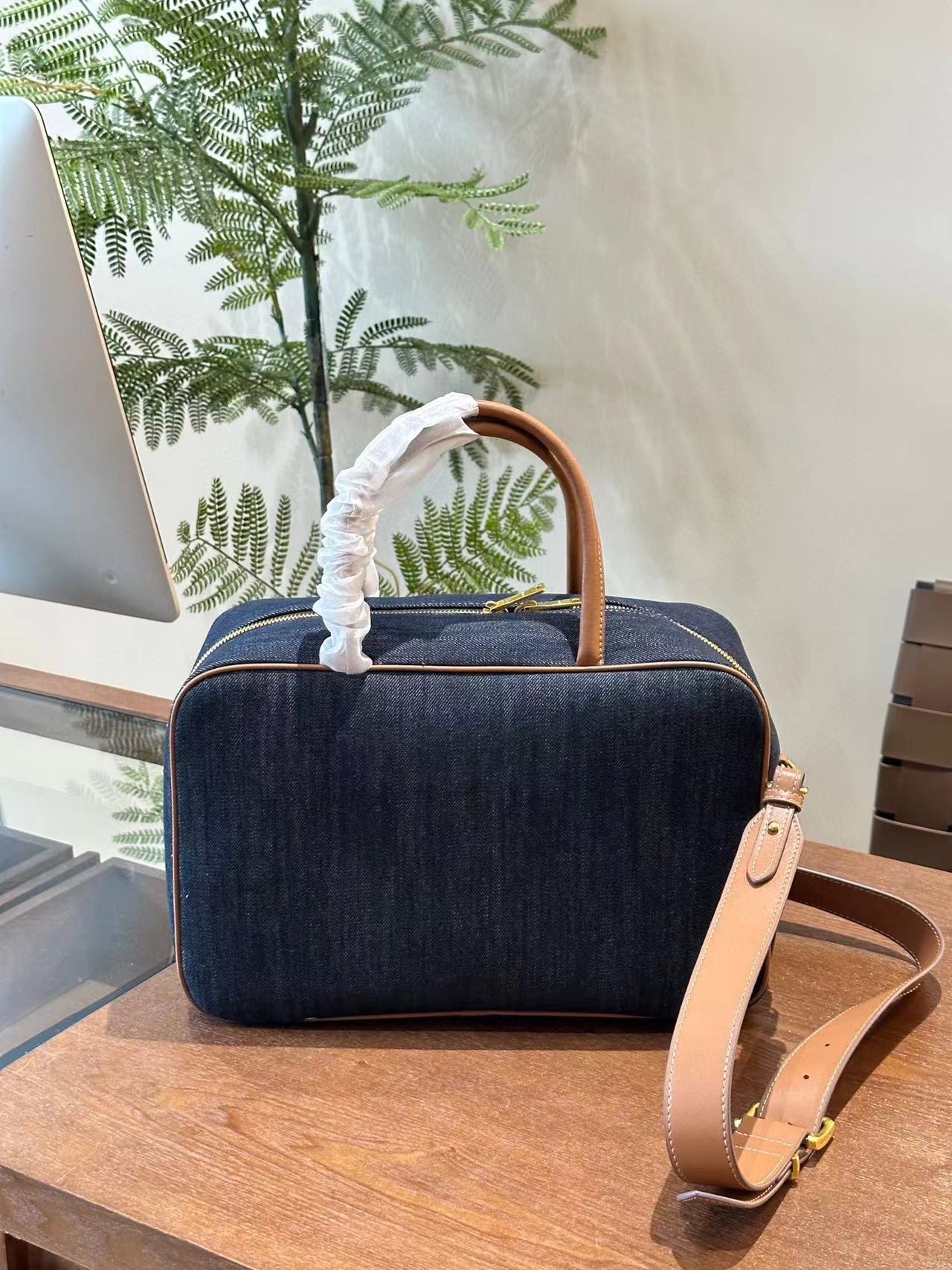 M1UM1U  デニムハンドバッグ 【50％割引+送料無料】