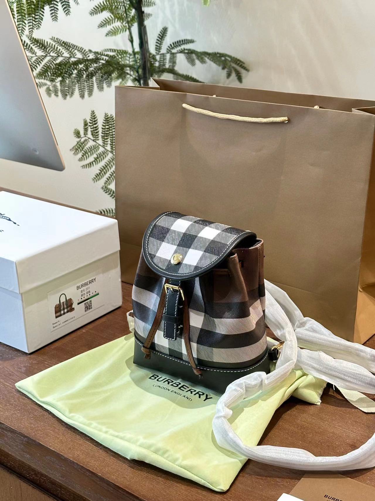 burberry ショルダーバッグ【50％割引+送料無料】