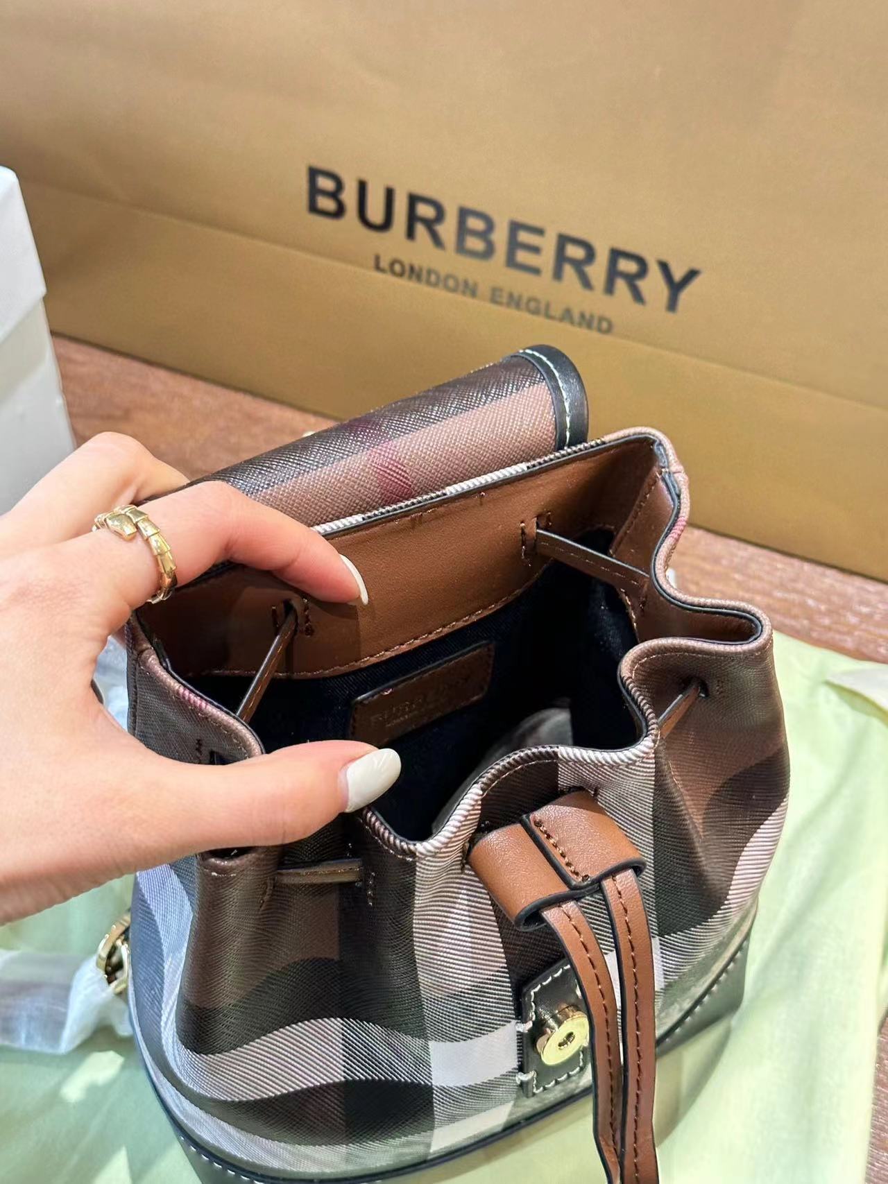 burberry ショルダーバッグ【50％割引+送料無料】