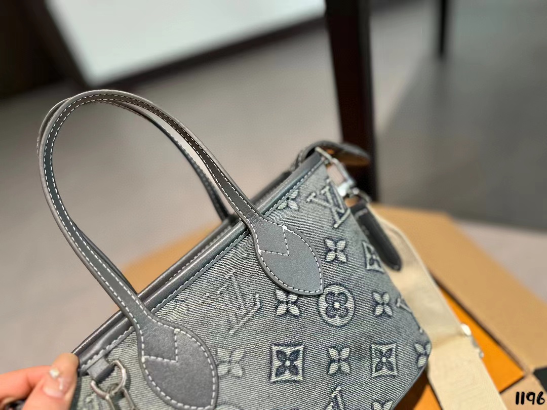 LV エンブロイダリー デニム ハンドバッグ【50％割引+送料無料】