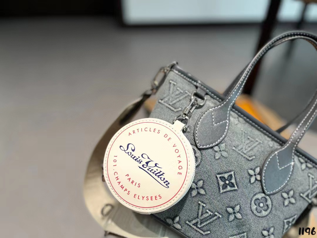 LV エンブロイダリー デニム ハンドバッグ【50％割引+送料無料】