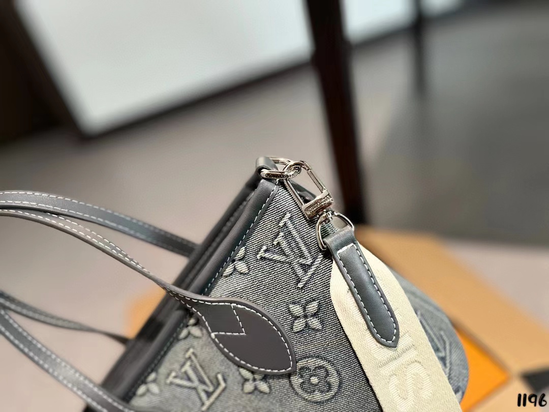 LV エンブロイダリー デニム ハンドバッグ【50％割引+送料無料】