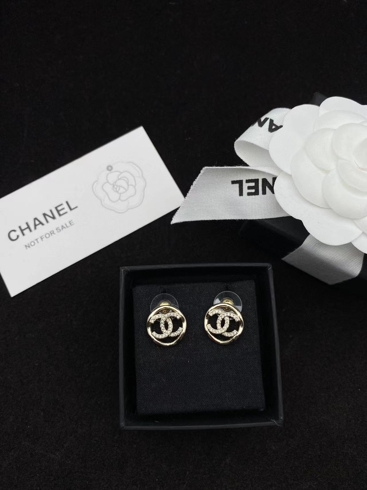 CHANE1 CC ウェーブ サークル スタッド ピアス【 50％割引+送料無料】
