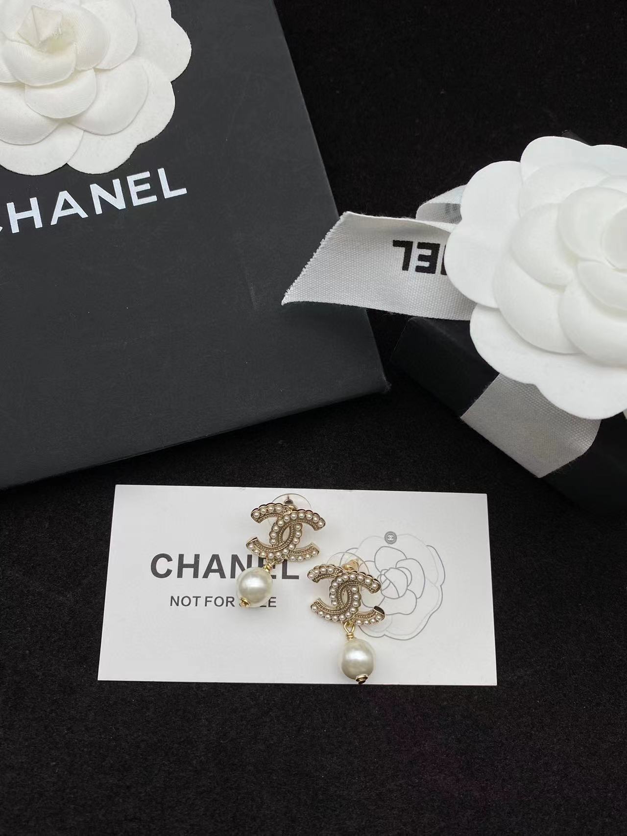CHANE1 パール ダブル C スタッド ピアス【 50％割引+送料無料】