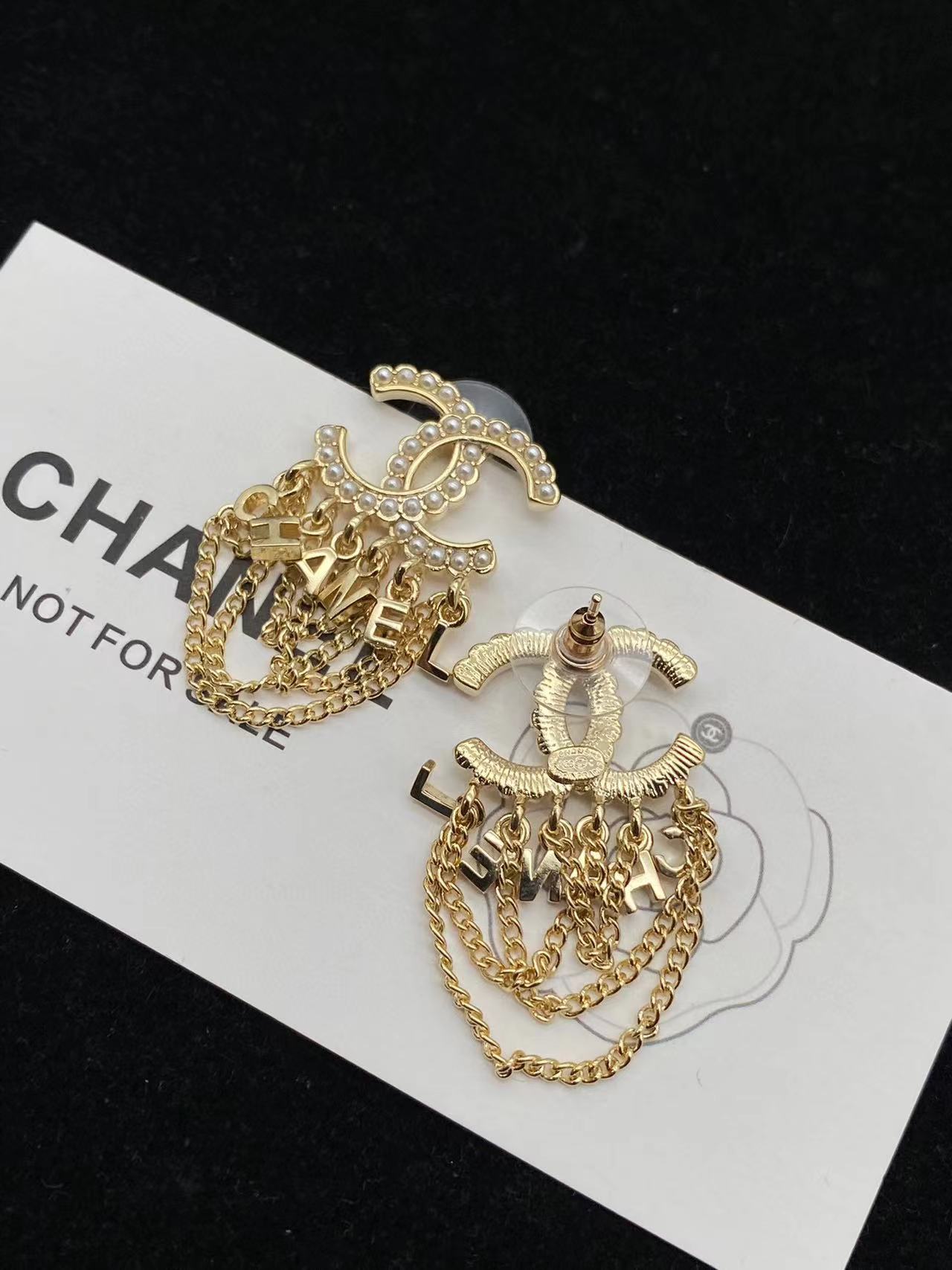 CHANE1 パールタッセルスタッドピアス【 50％割引+送料無料】