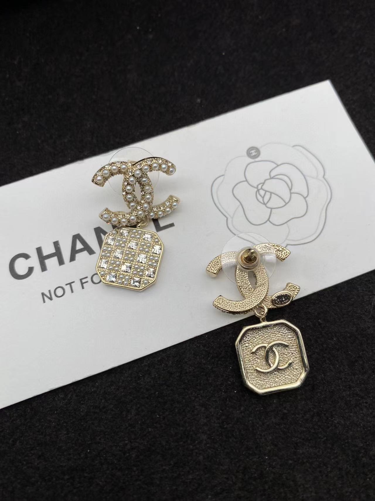 CHANE1 ブラック＆ホワイト CC スクエア ダイヤモンド イヤリング【 50％割引+送料無料】