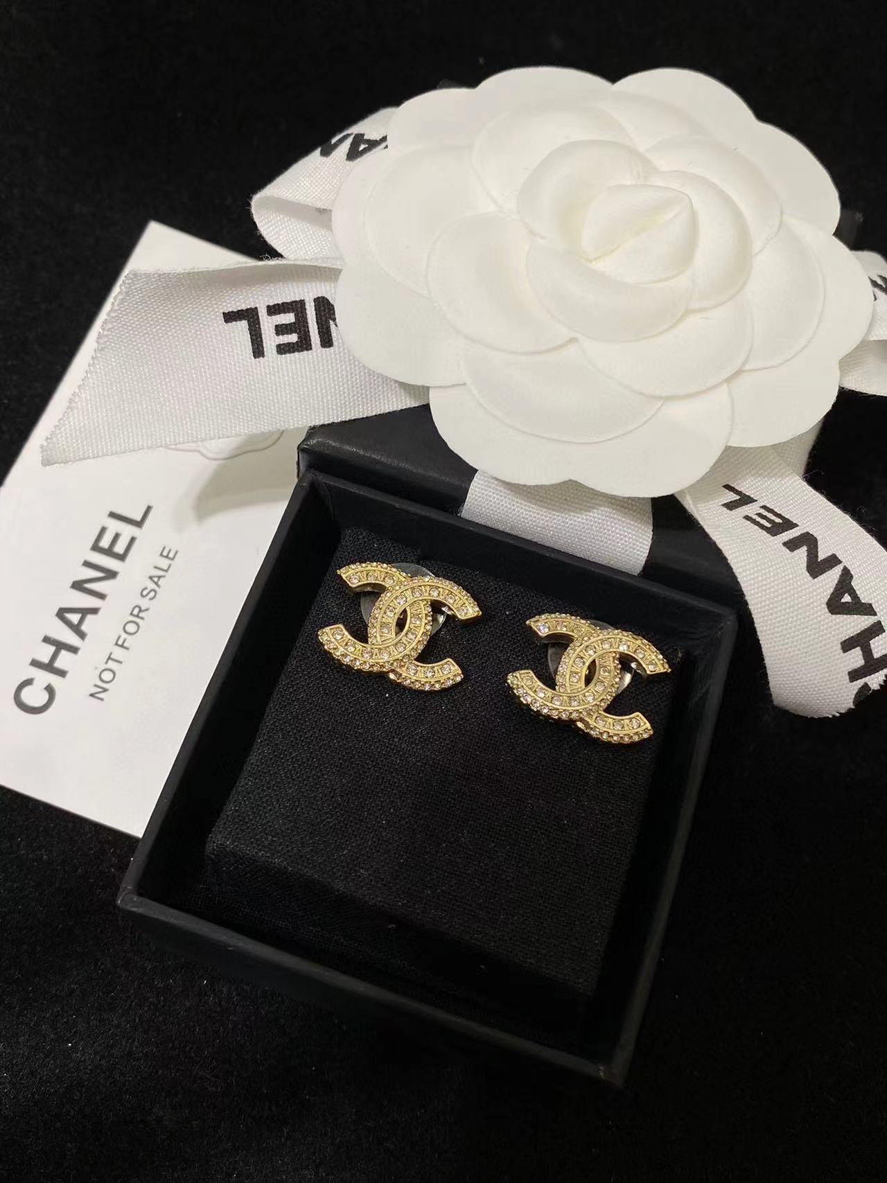 CHANE1 ダブルC スタッドピアス【 50％割引+送料無料】