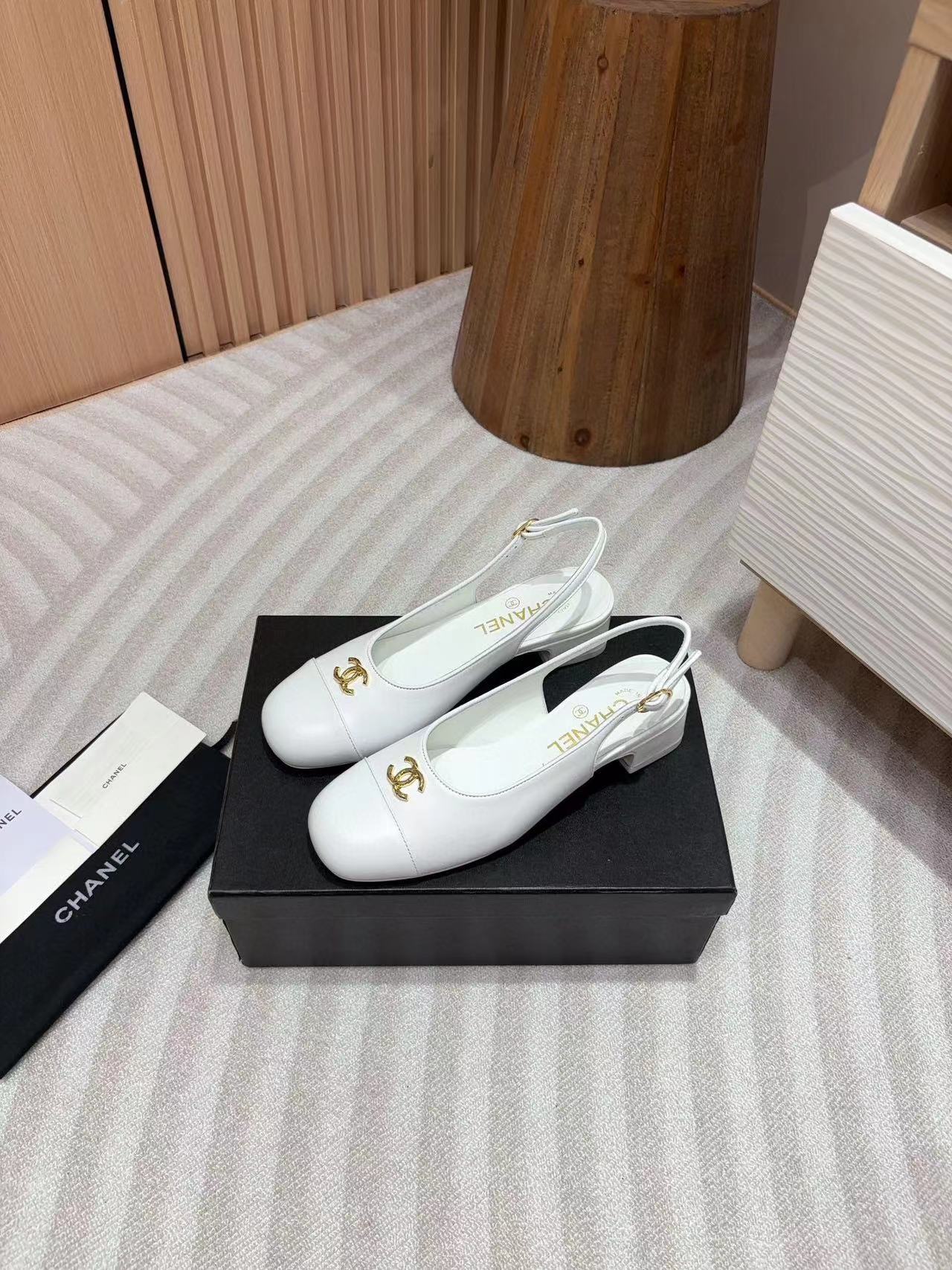 CHANE1 高品質ダブルCバックル太ヒールサンダル【50％割引+送料無料】