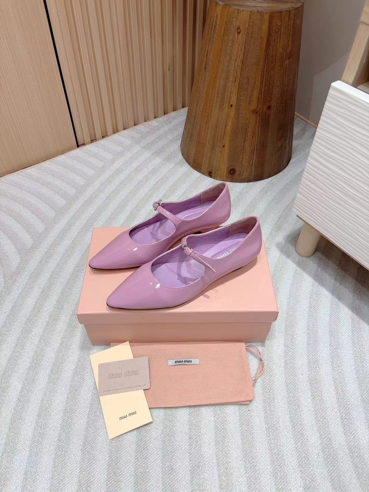 M1UM1U高品質ポインテッドトゥシンプルフラットシューズ【50％割引+送料無料】