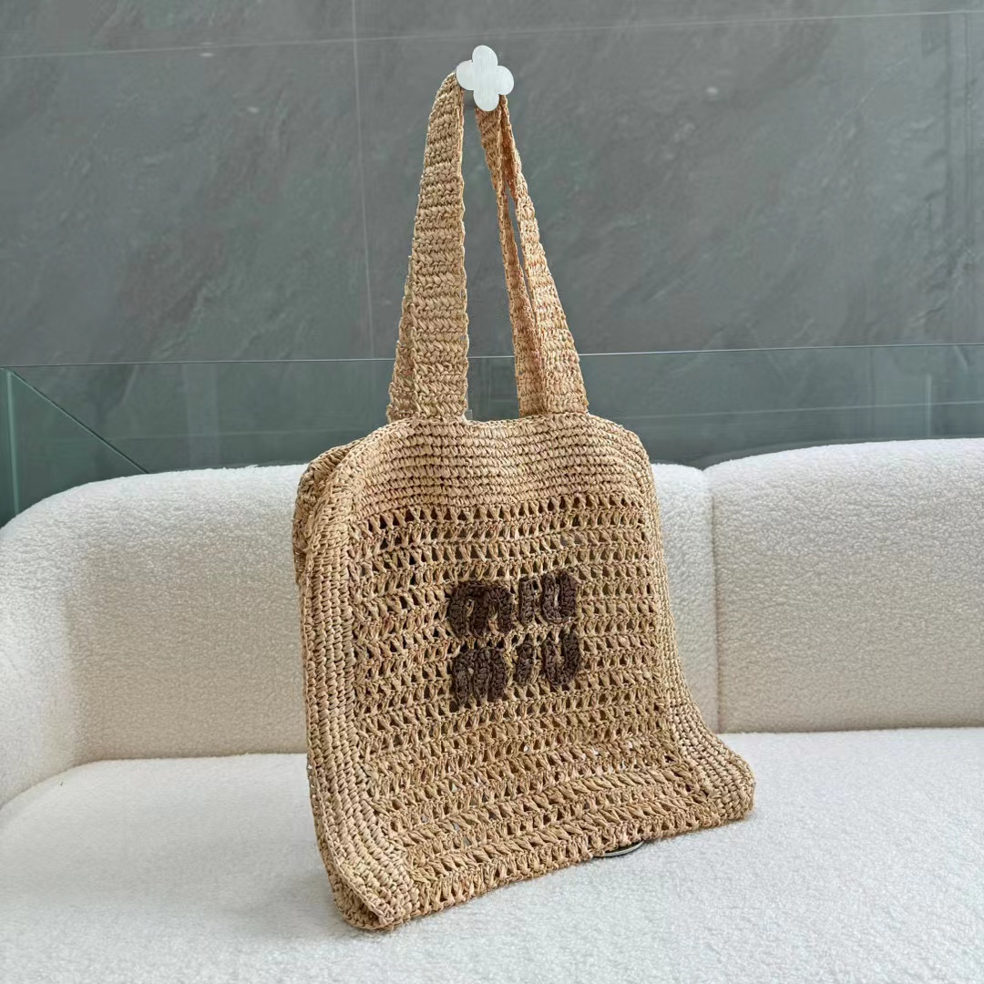 M1UM1U中抜き文字ストローバッグ【50％割引+送料無料】