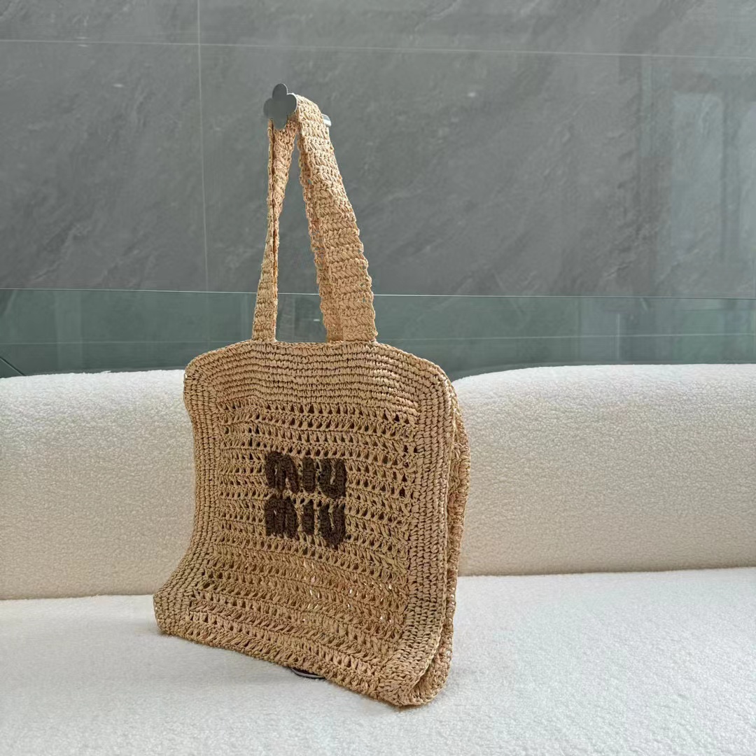 M1UM1U中抜き文字ストローバッグ【50％割引+送料無料】