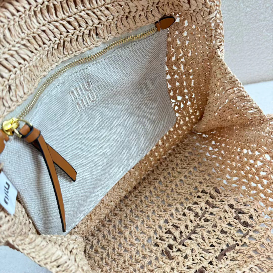 M1UM1U中抜き文字ストローバッグ【50％割引+送料無料】