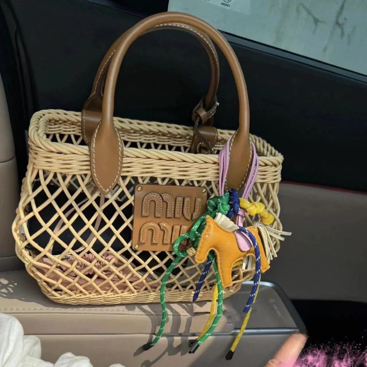 M1UM1U 織物中空ハンドバッグ【50％割引+送料無料】