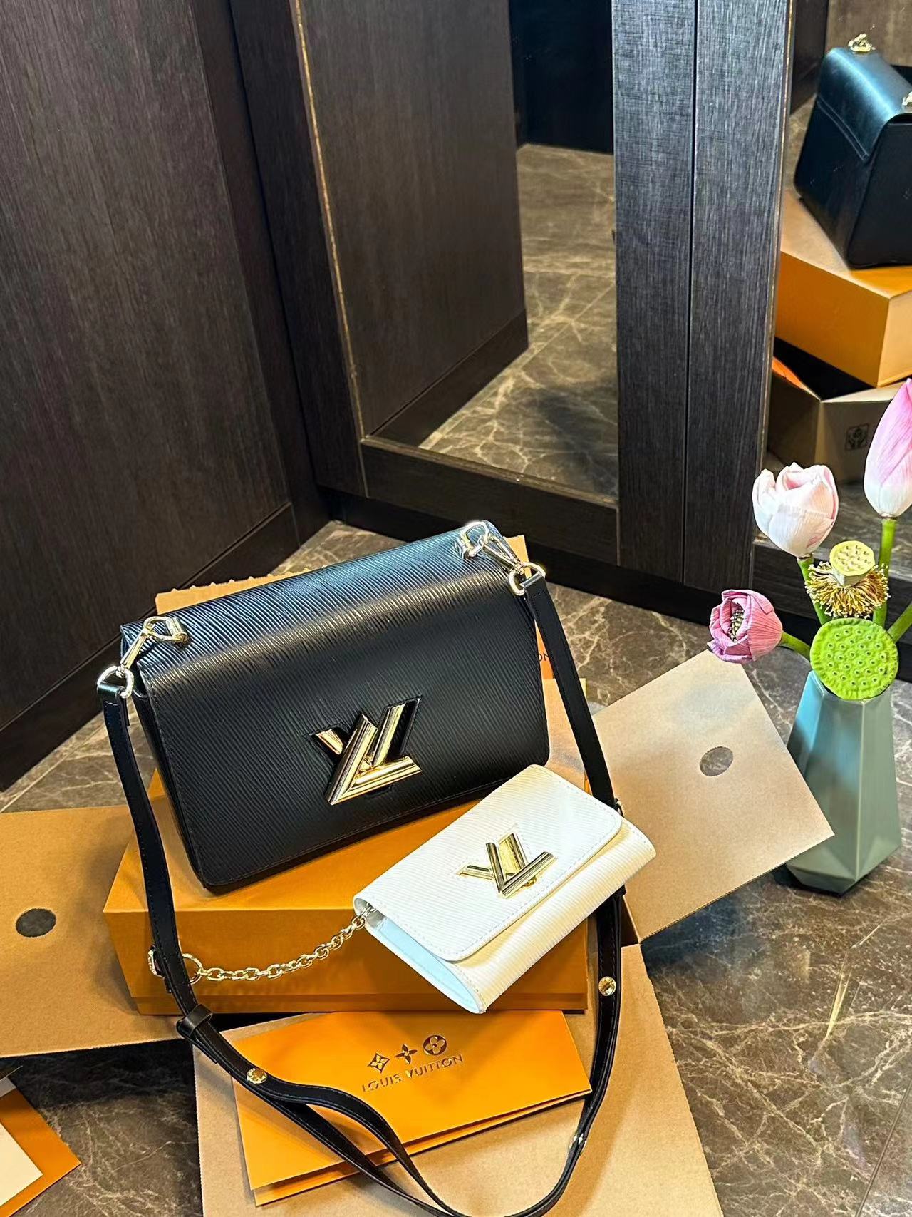 LV 2-in-1 ショルダー クロスボディバッグ【50％割引+送料無料】