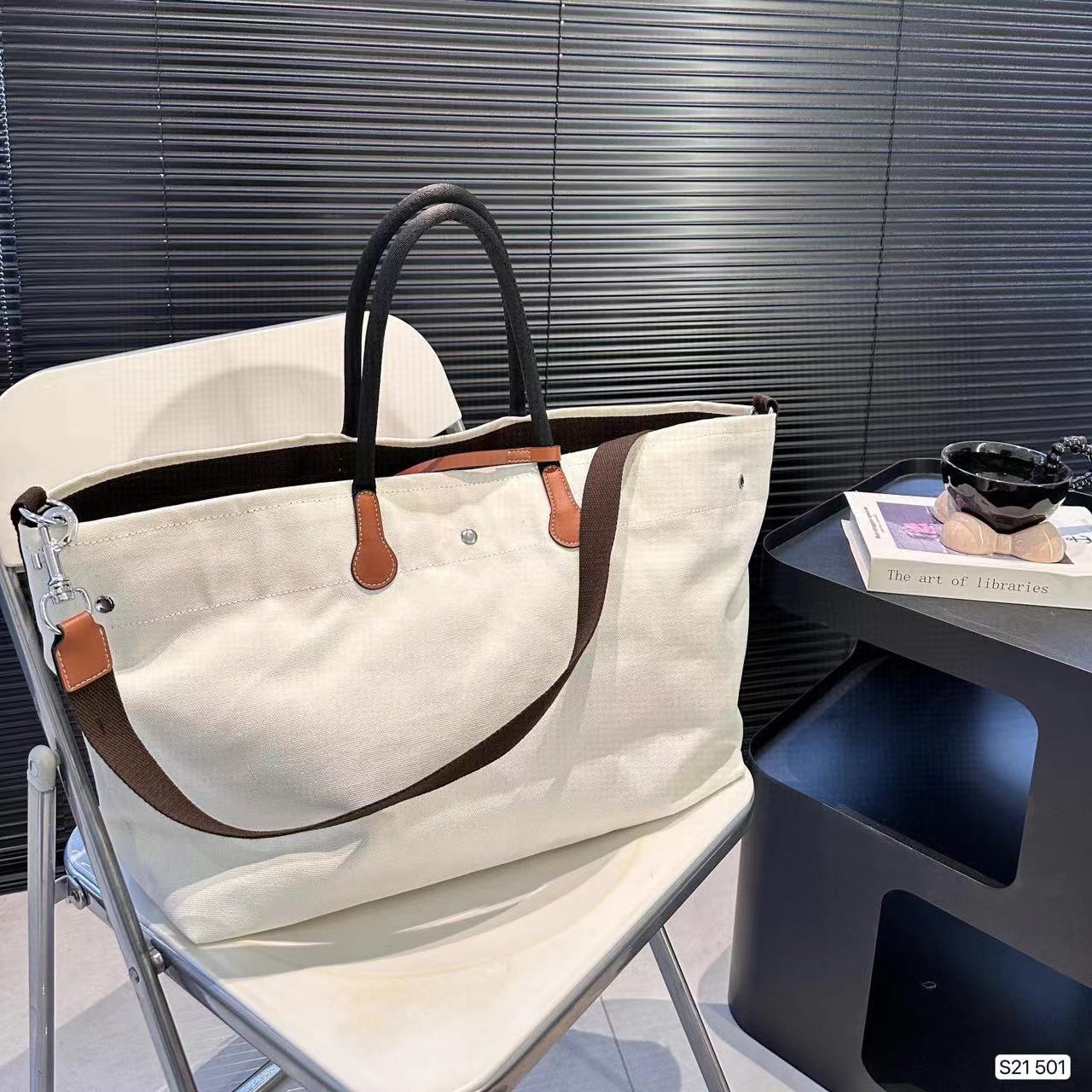 CHANE1 ダブルC ラージロゴトートバッグ【50%割引+送料無料】